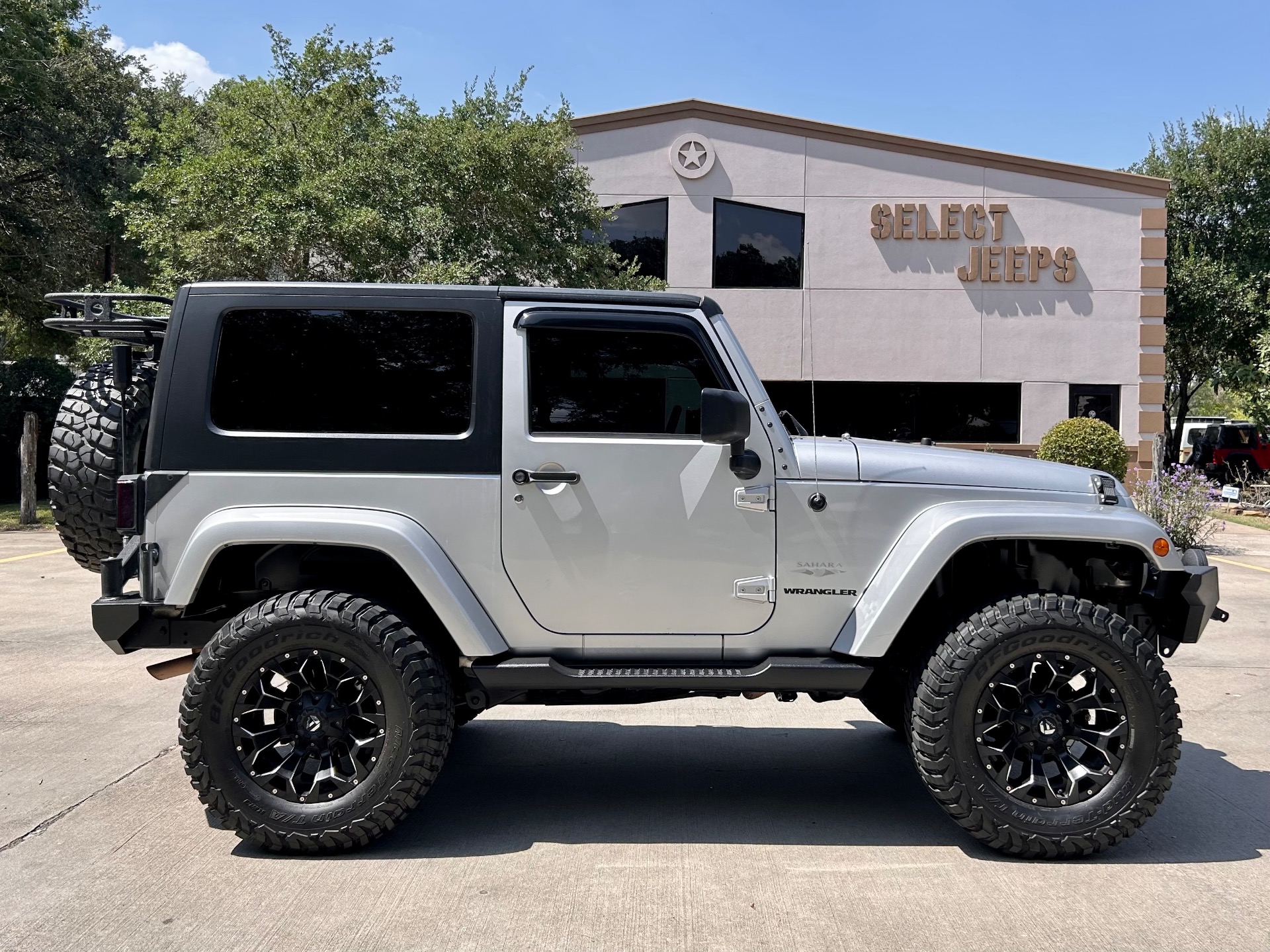 Used-2010-Jeep-Wrangler-Sahara