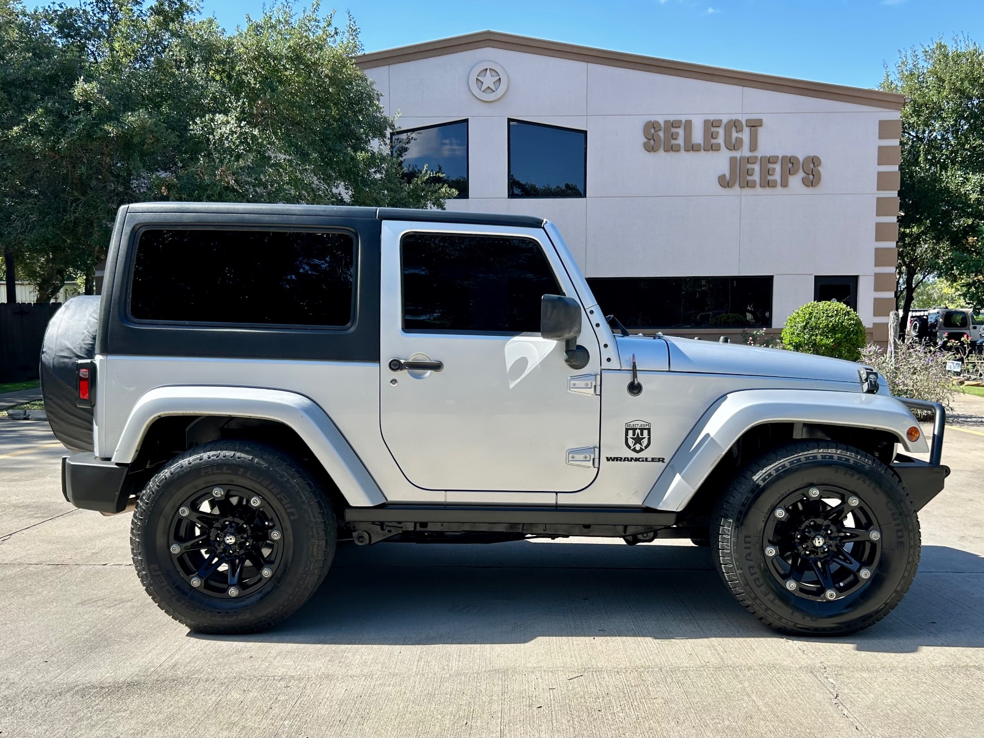 Used-2009-Jeep-Wrangler-Sahara