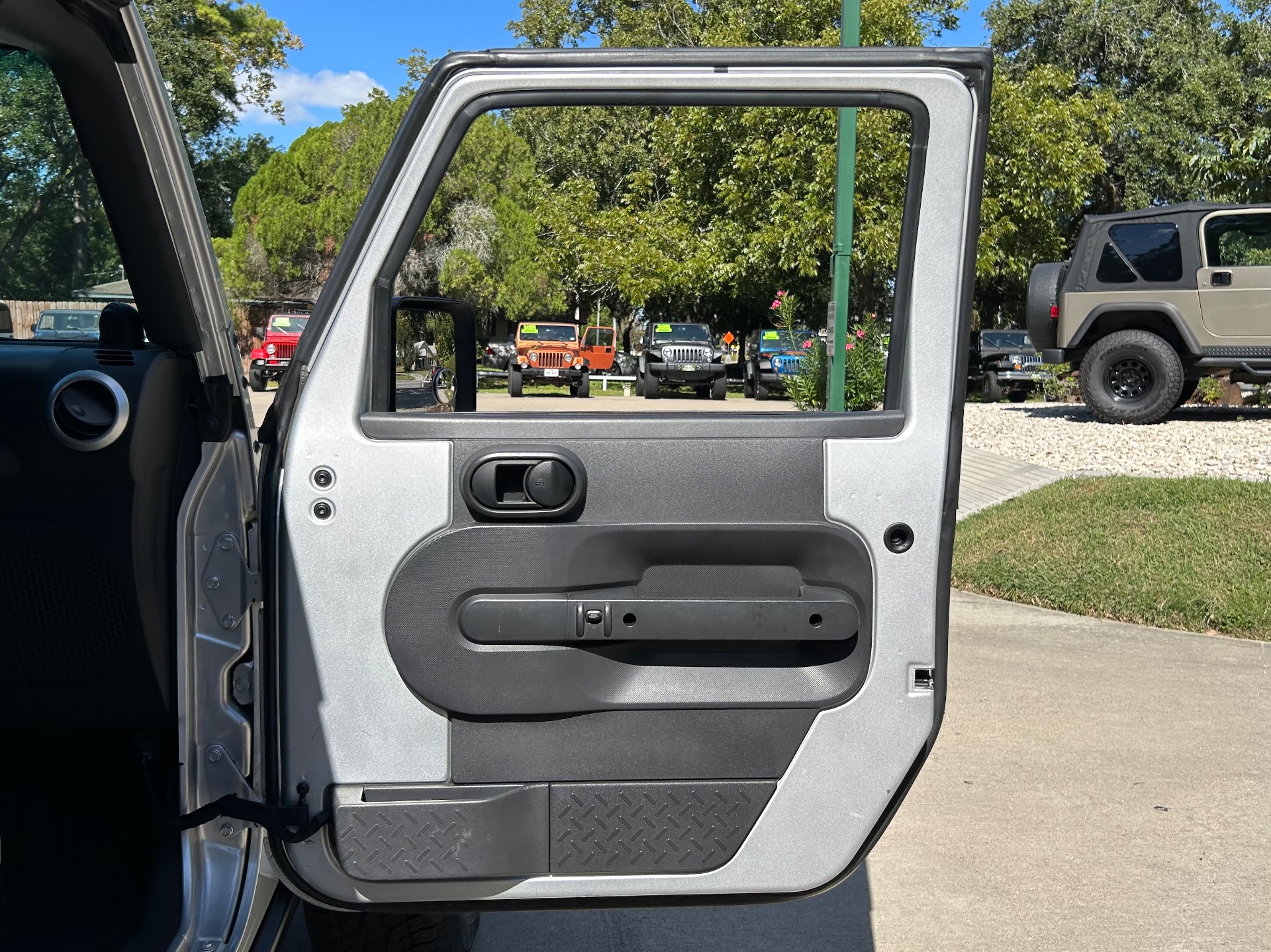 Used-2009-Jeep-Wrangler-Sahara