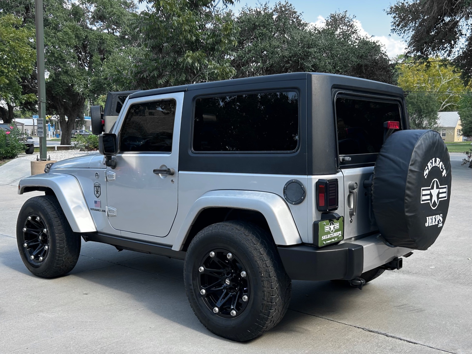 Used-2009-Jeep-Wrangler-Sahara