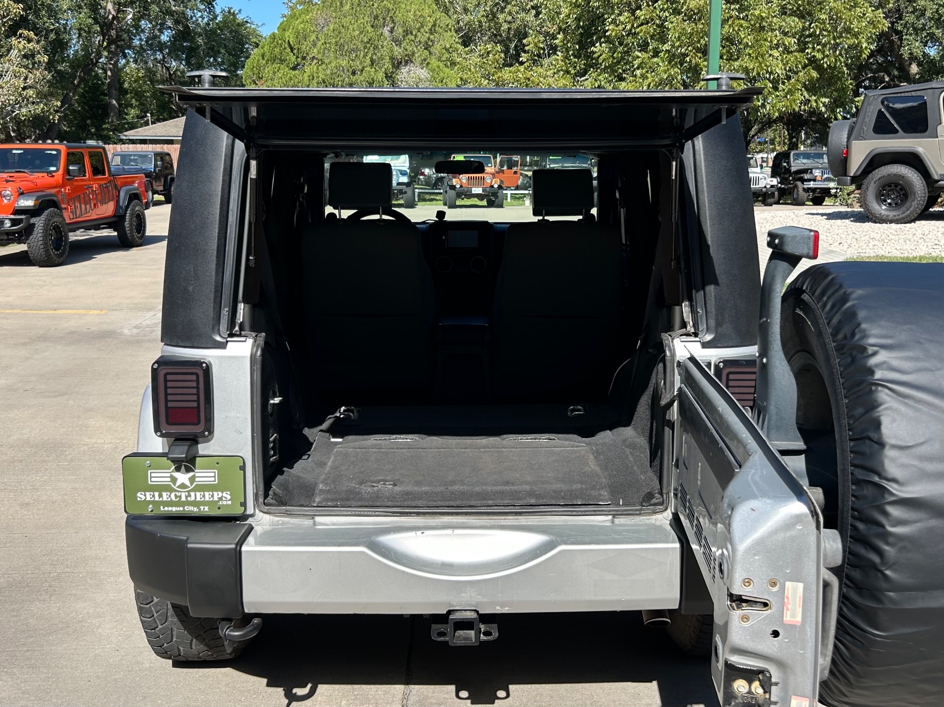 Used-2009-Jeep-Wrangler-Sahara