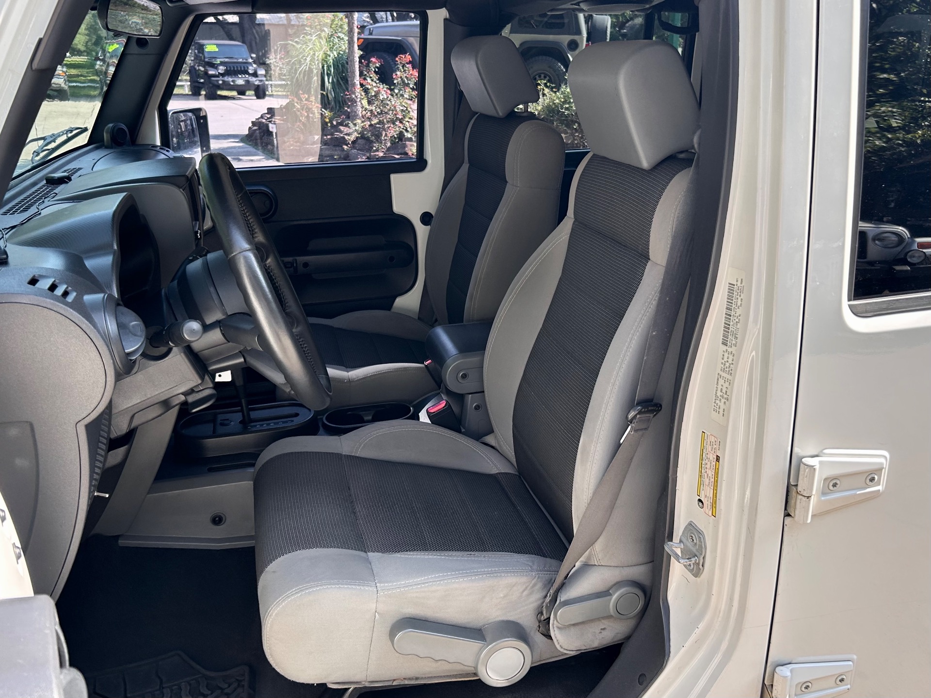 Used-2007-Jeep-Wrangler-Unlimited-X
