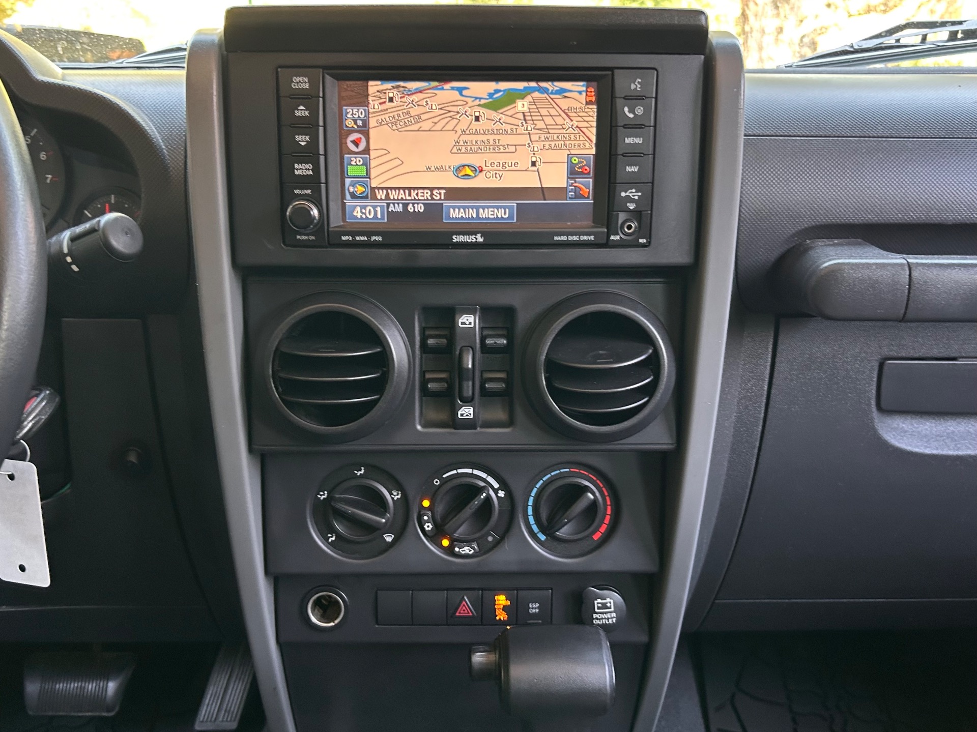 Used-2007-Jeep-Wrangler-Unlimited-X
