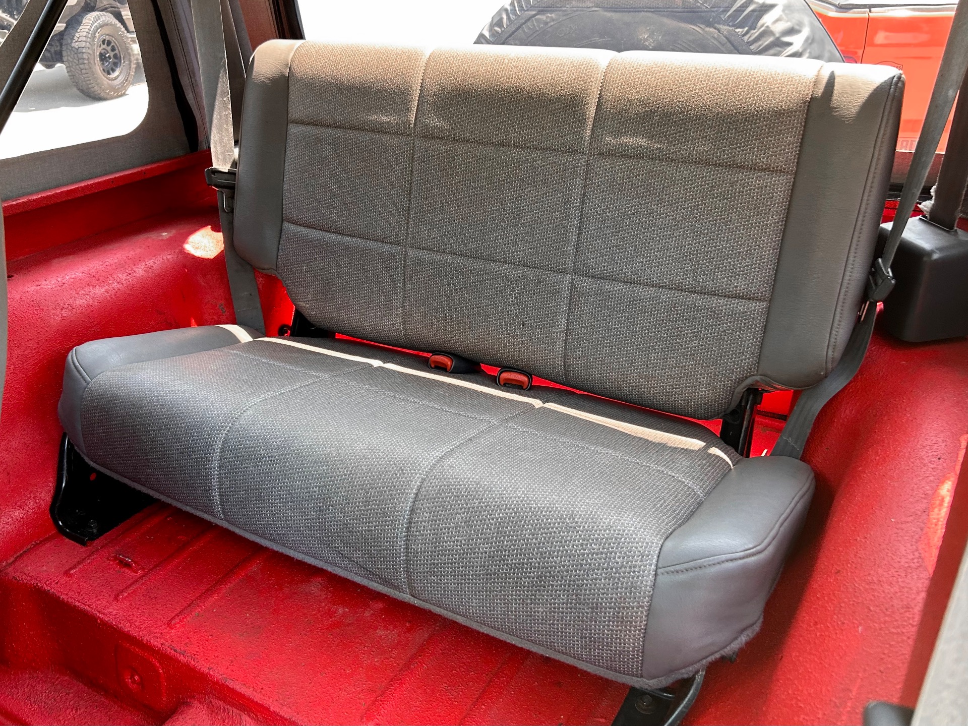 Used-1997-Jeep-Wrangler-SE