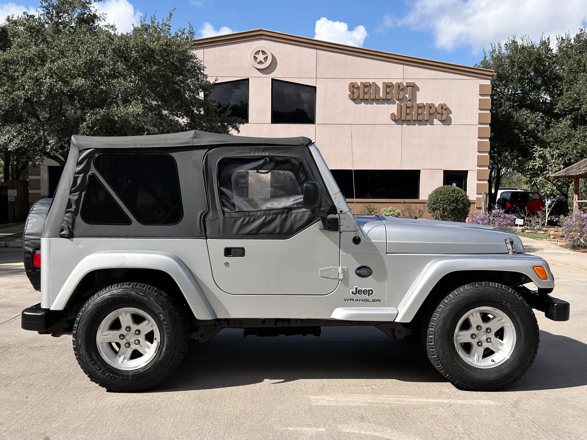 Used-2005-Jeep-Wrangler-Rocky-Mountain-Edition