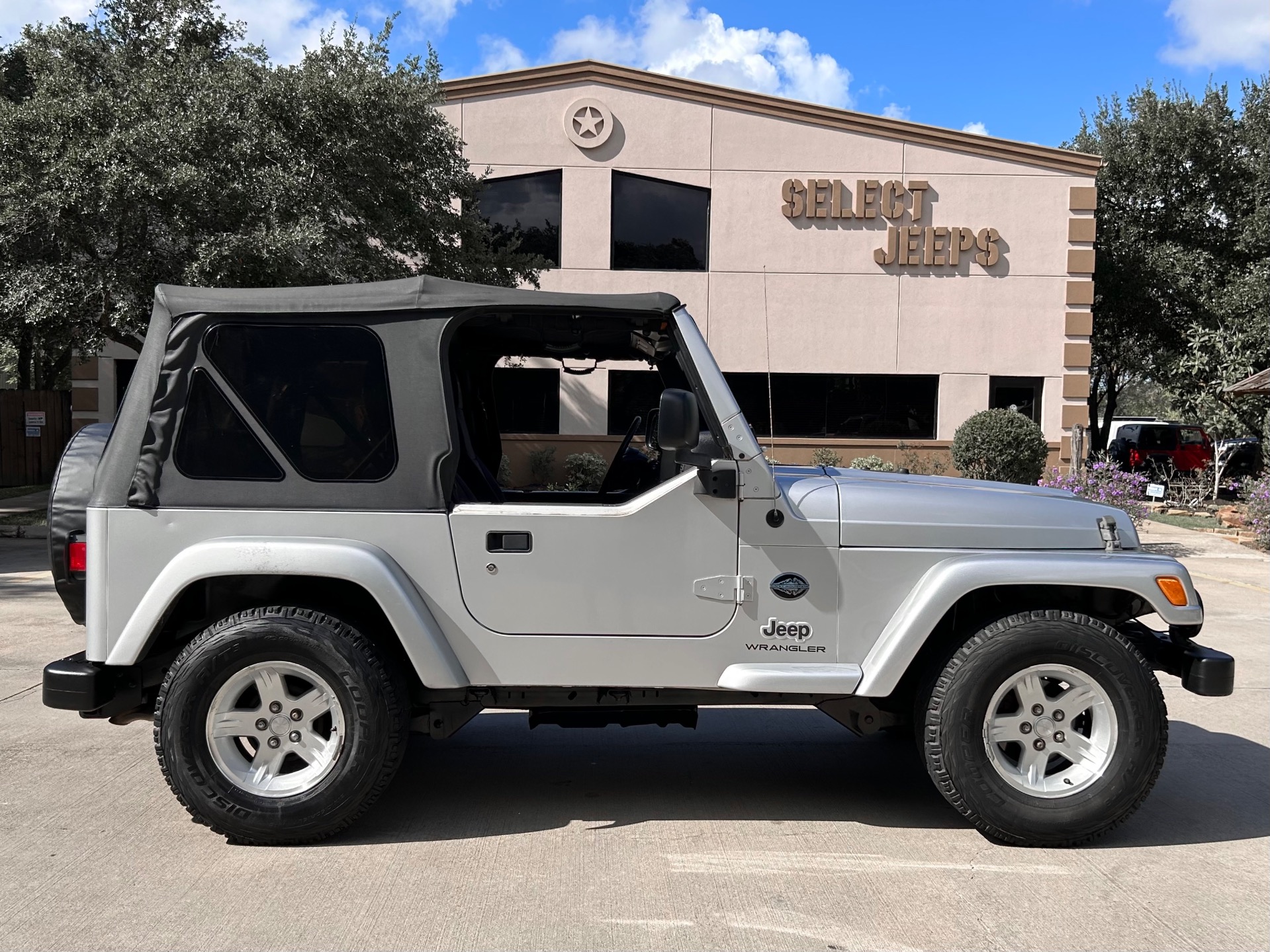 Used-2005-Jeep-Wrangler-Rocky-Mountain-Edition