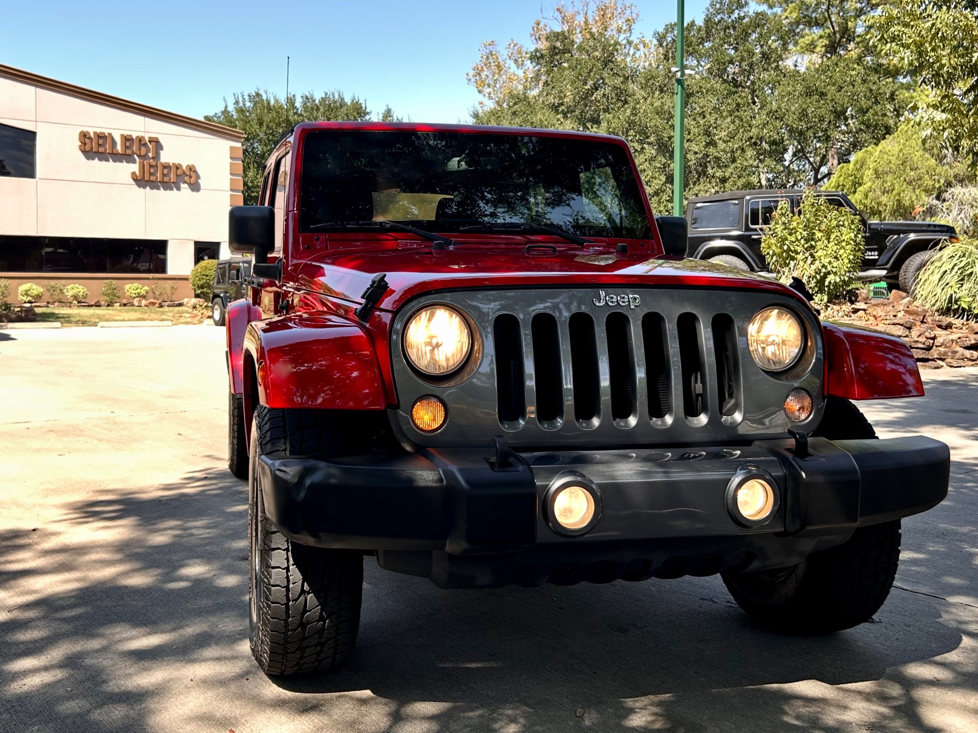 Used-2014-Jeep-Wrangler-Unlimited-Freedom-Edition
