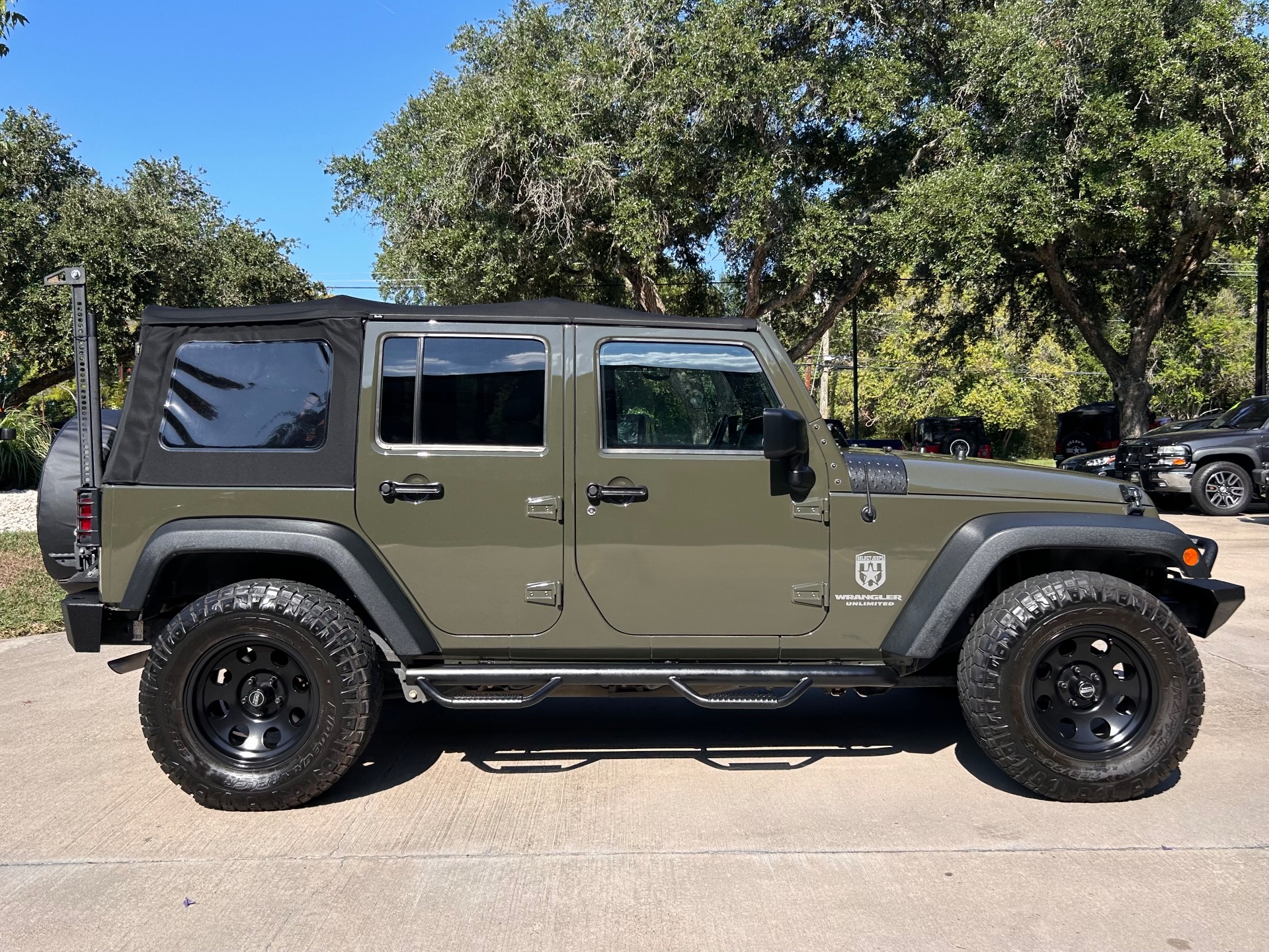 Used-2016-Jeep-Wrangler-Unlimited-Sport-S