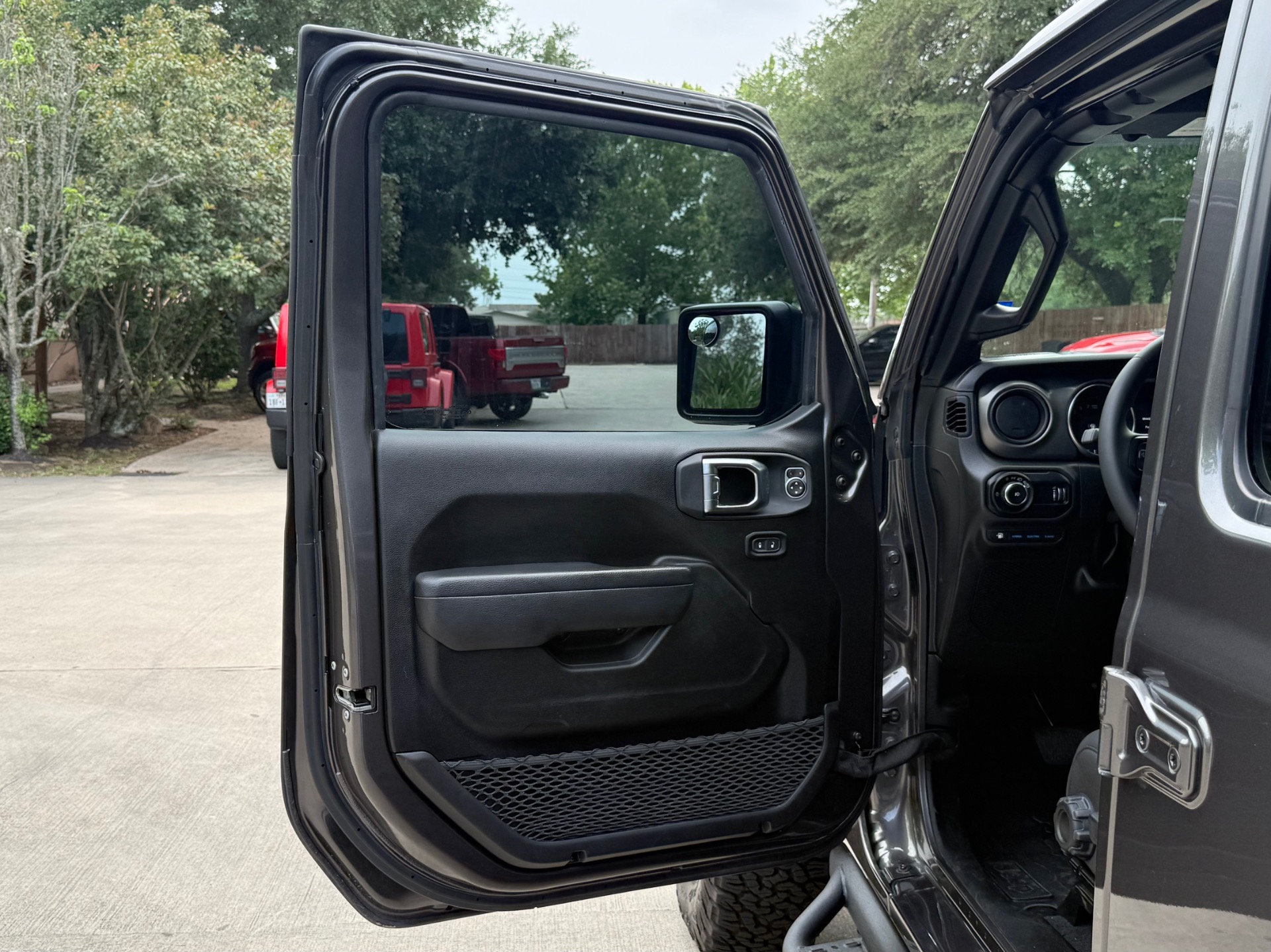 Used-2023-Jeep-Wrangler-Willys-4xe-Willys-4xe