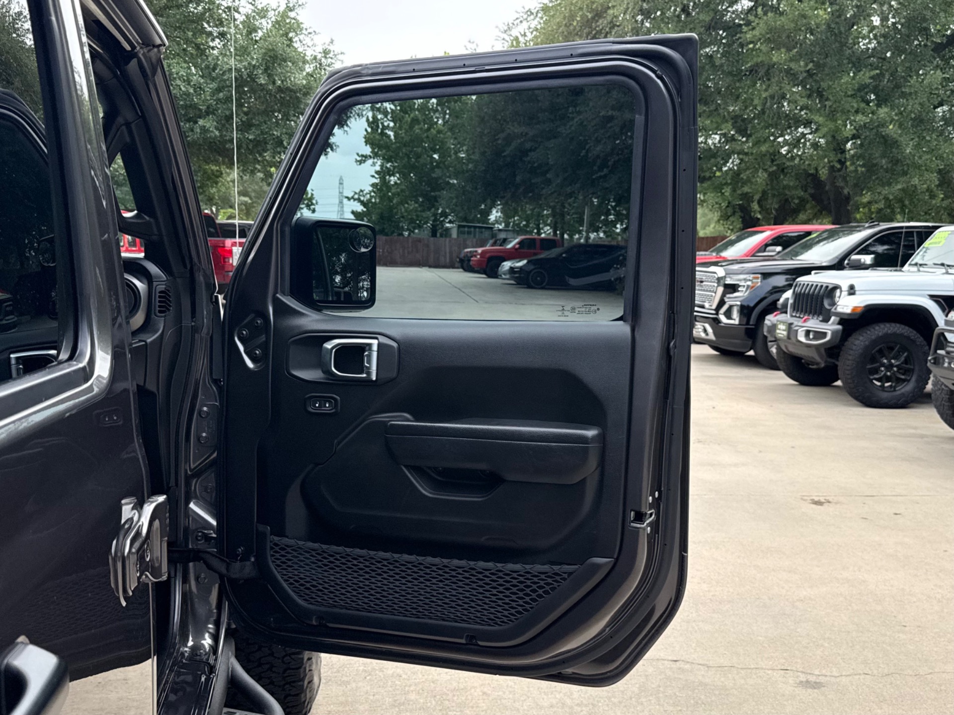 Used-2023-Jeep-Wrangler-Willys-4xe-Willys-4xe