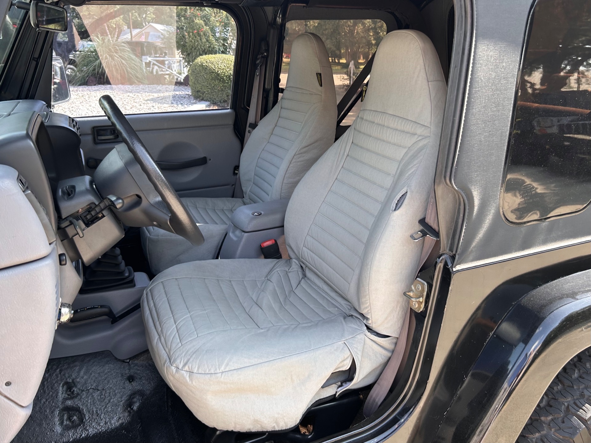 Used-1997-Jeep-Wrangler-SE