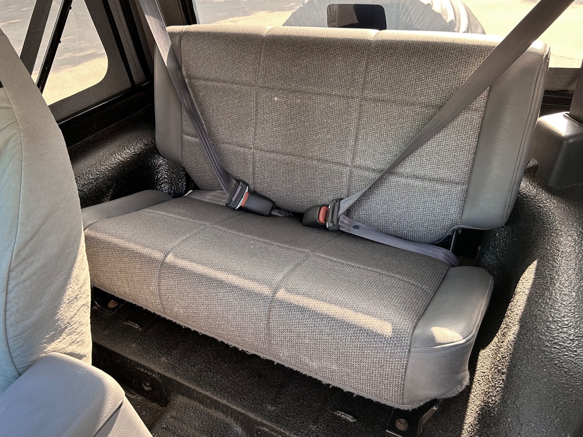 Used-1997-Jeep-Wrangler-SE