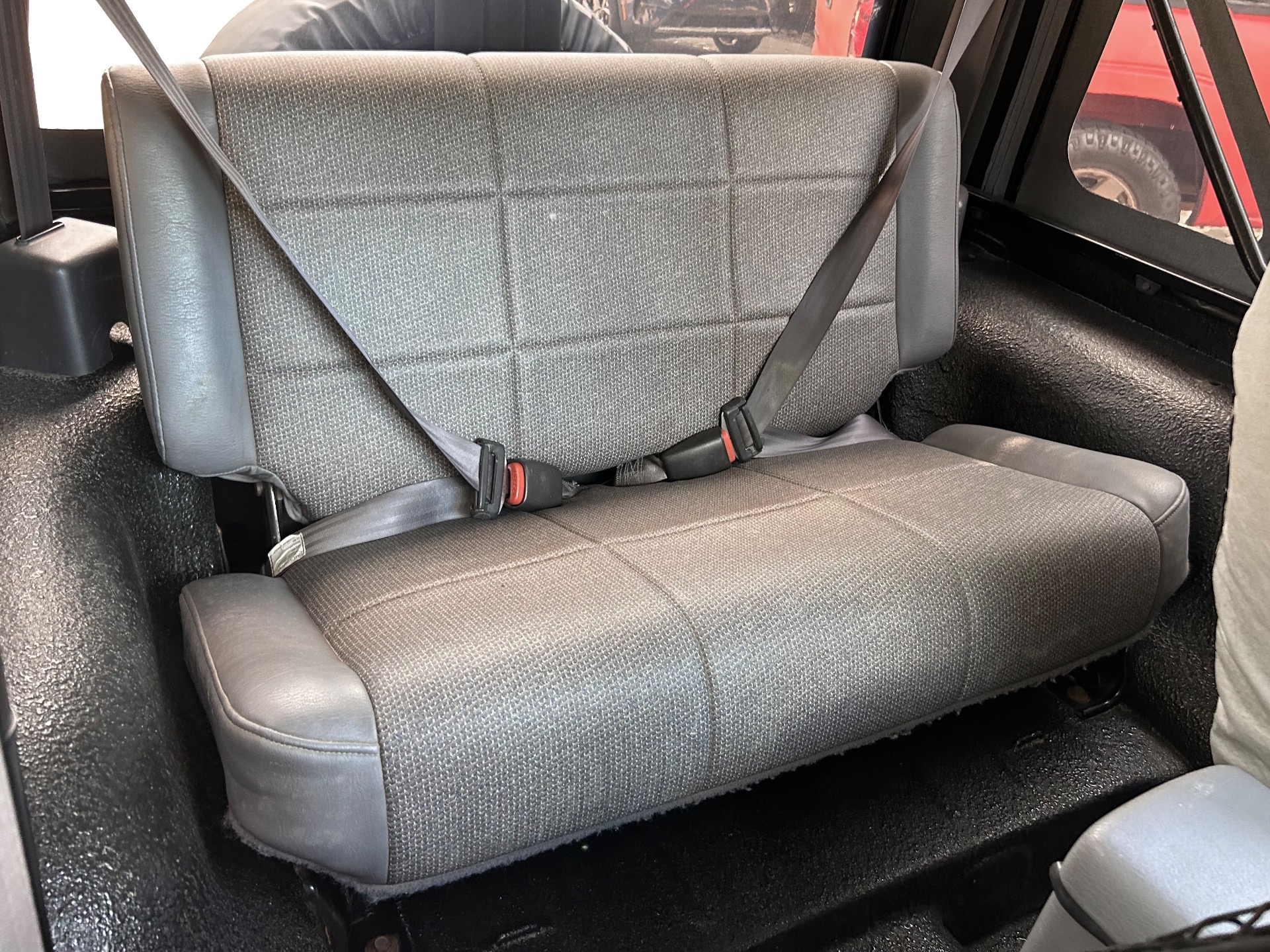 Used-1997-Jeep-Wrangler-SE