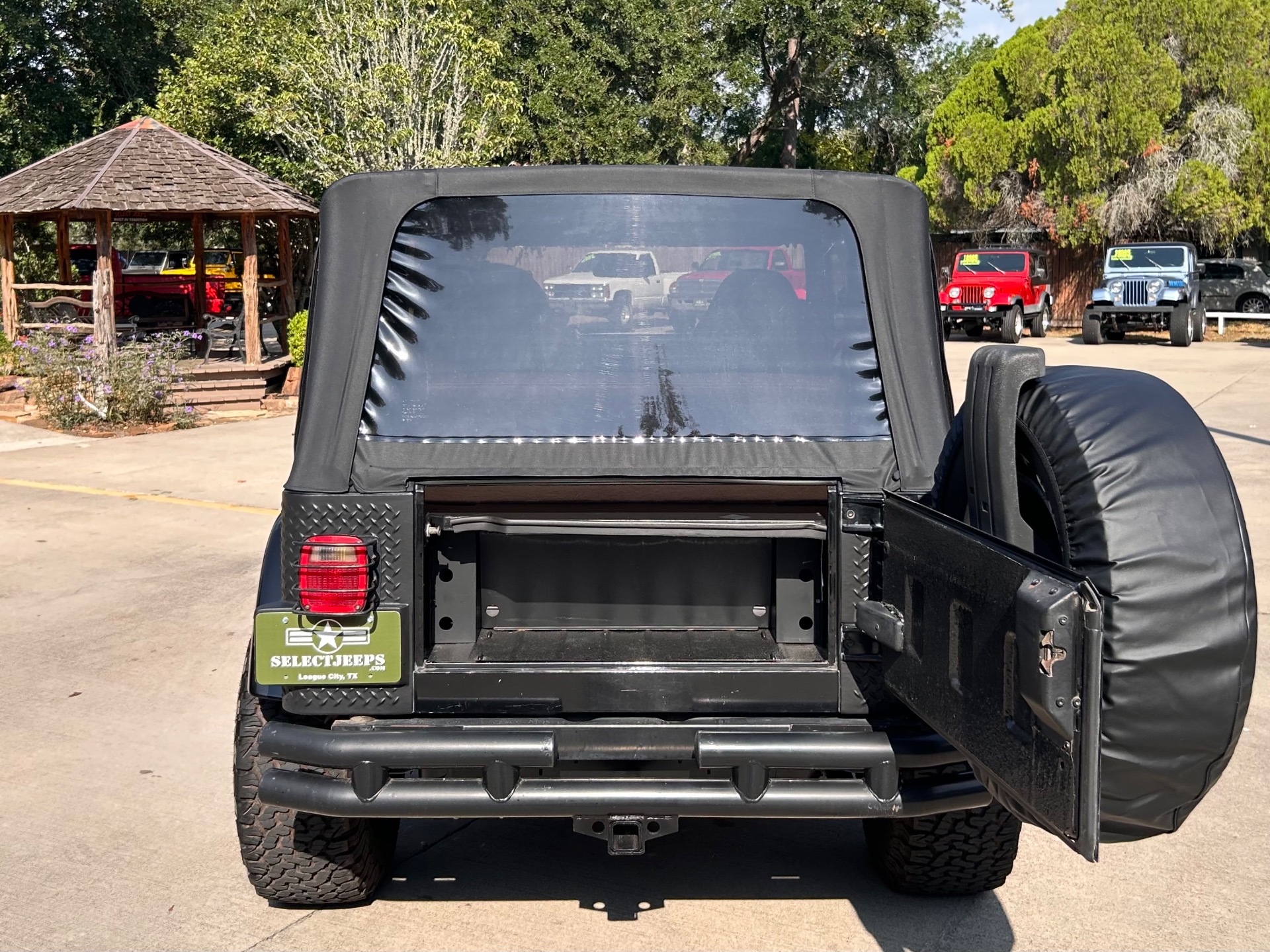 Used-1997-Jeep-Wrangler-SE