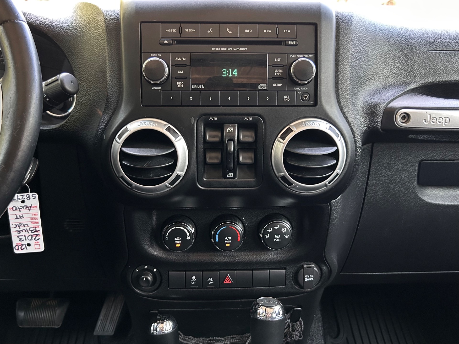 Used-2013-Jeep-Wrangler-Unlimited-Freedom-Edition