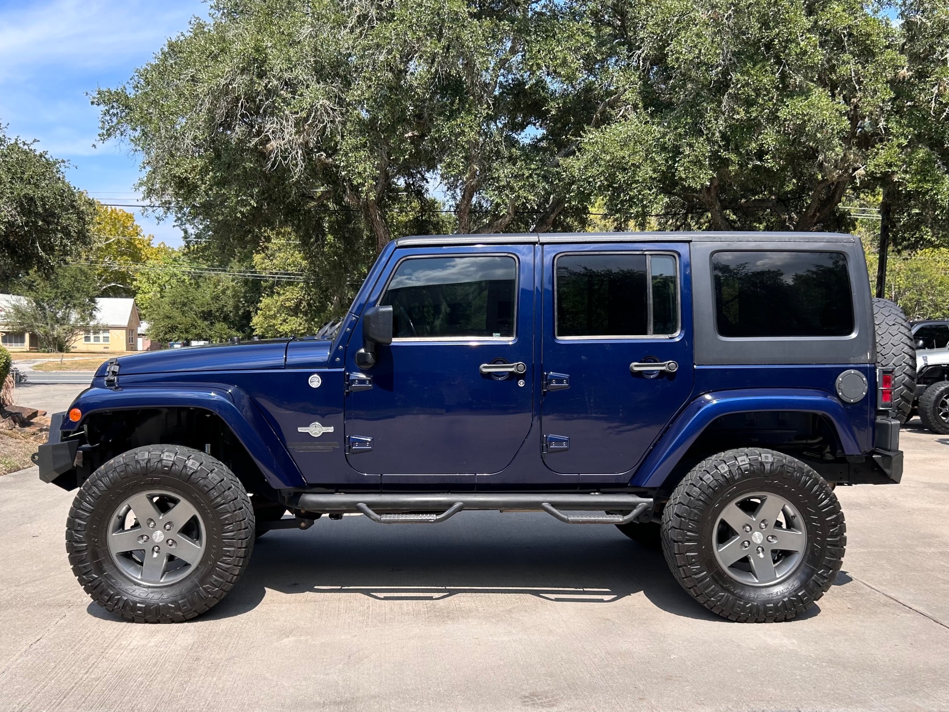 Used-2013-Jeep-Wrangler-Unlimited-Freedom-Edition