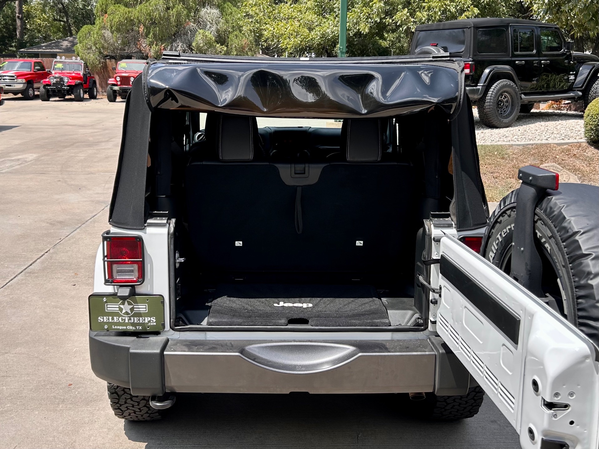 Used-2017-Jeep-Wrangler-Freedom