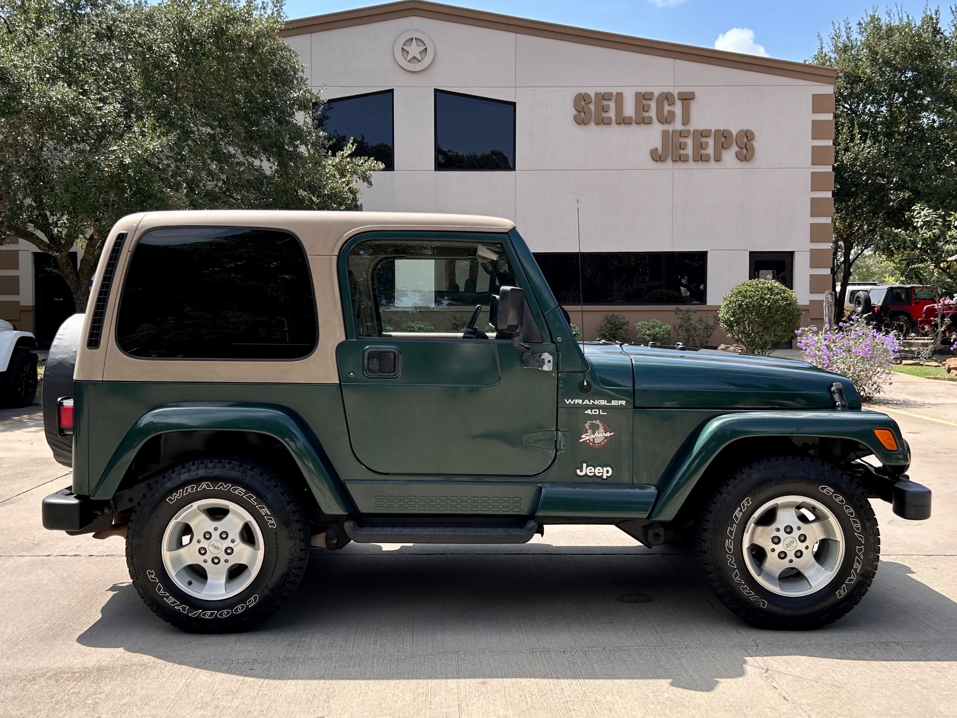 Used-1999-Jeep-Wrangler-Sahara