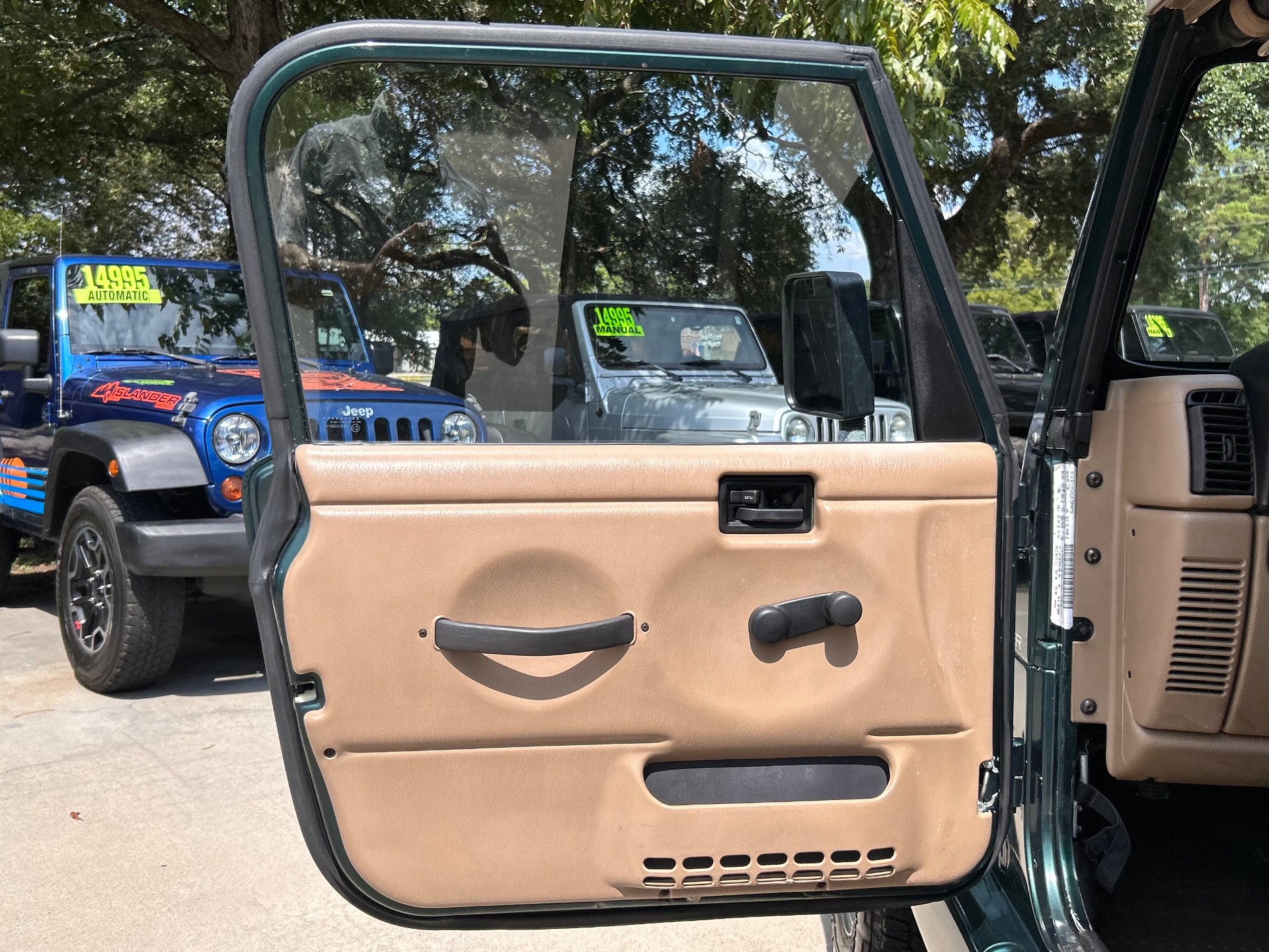 Used-1999-Jeep-Wrangler-Sahara