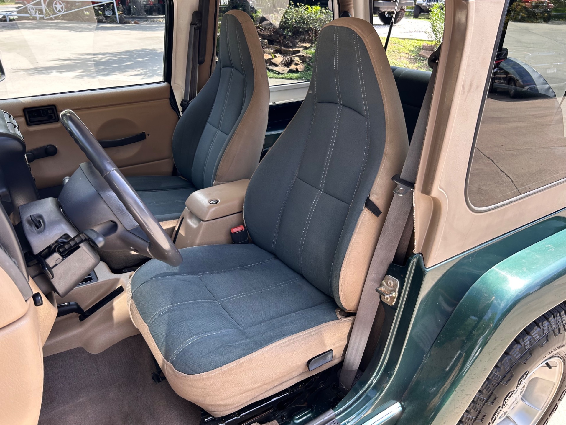 Used-1999-Jeep-Wrangler-Sahara