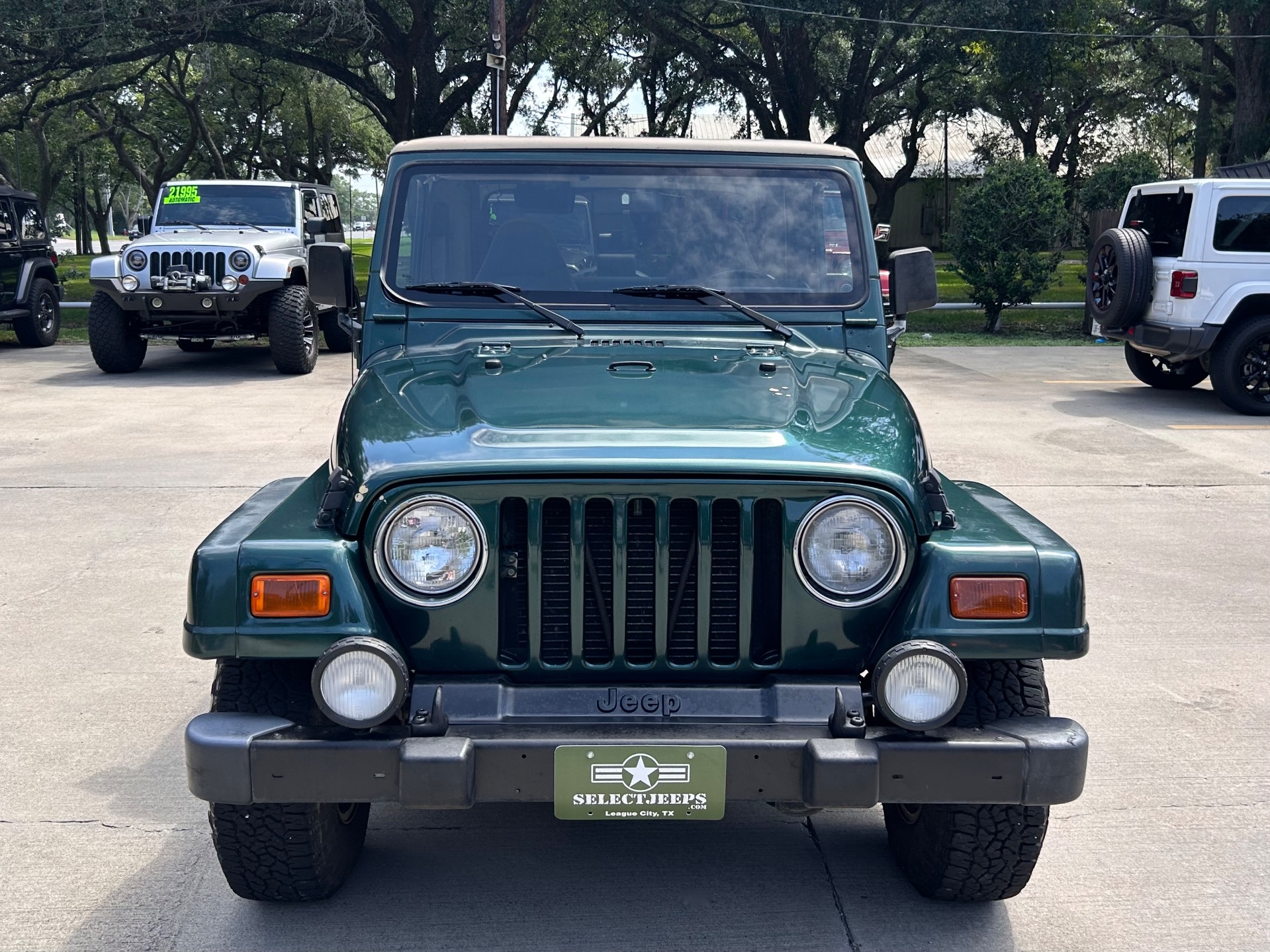 Used-1999-Jeep-Wrangler-Sahara