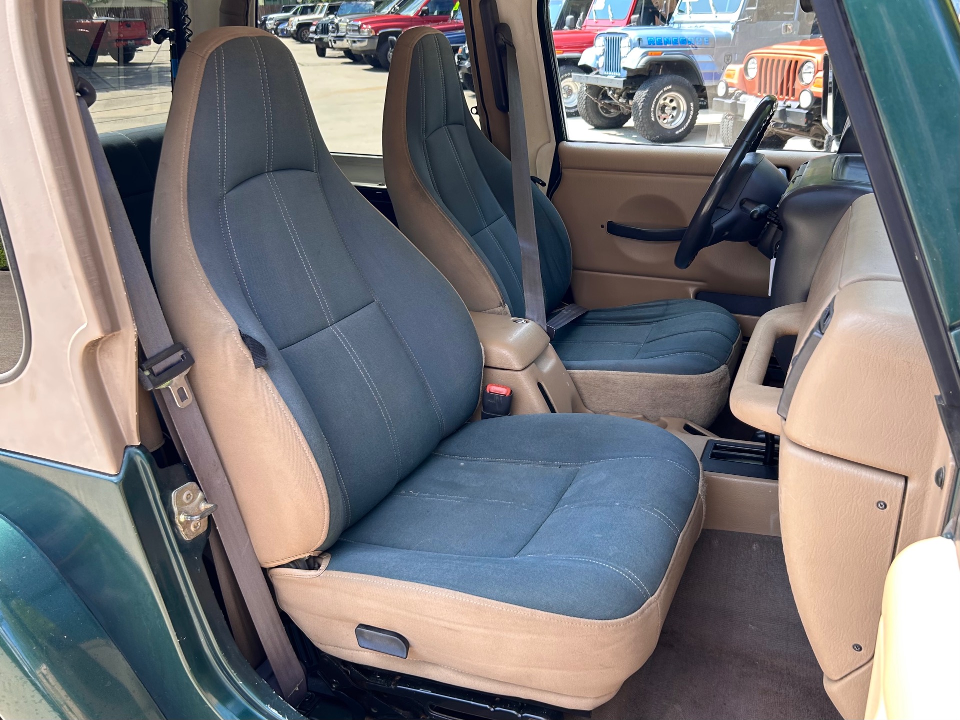 Used-1999-Jeep-Wrangler-Sahara