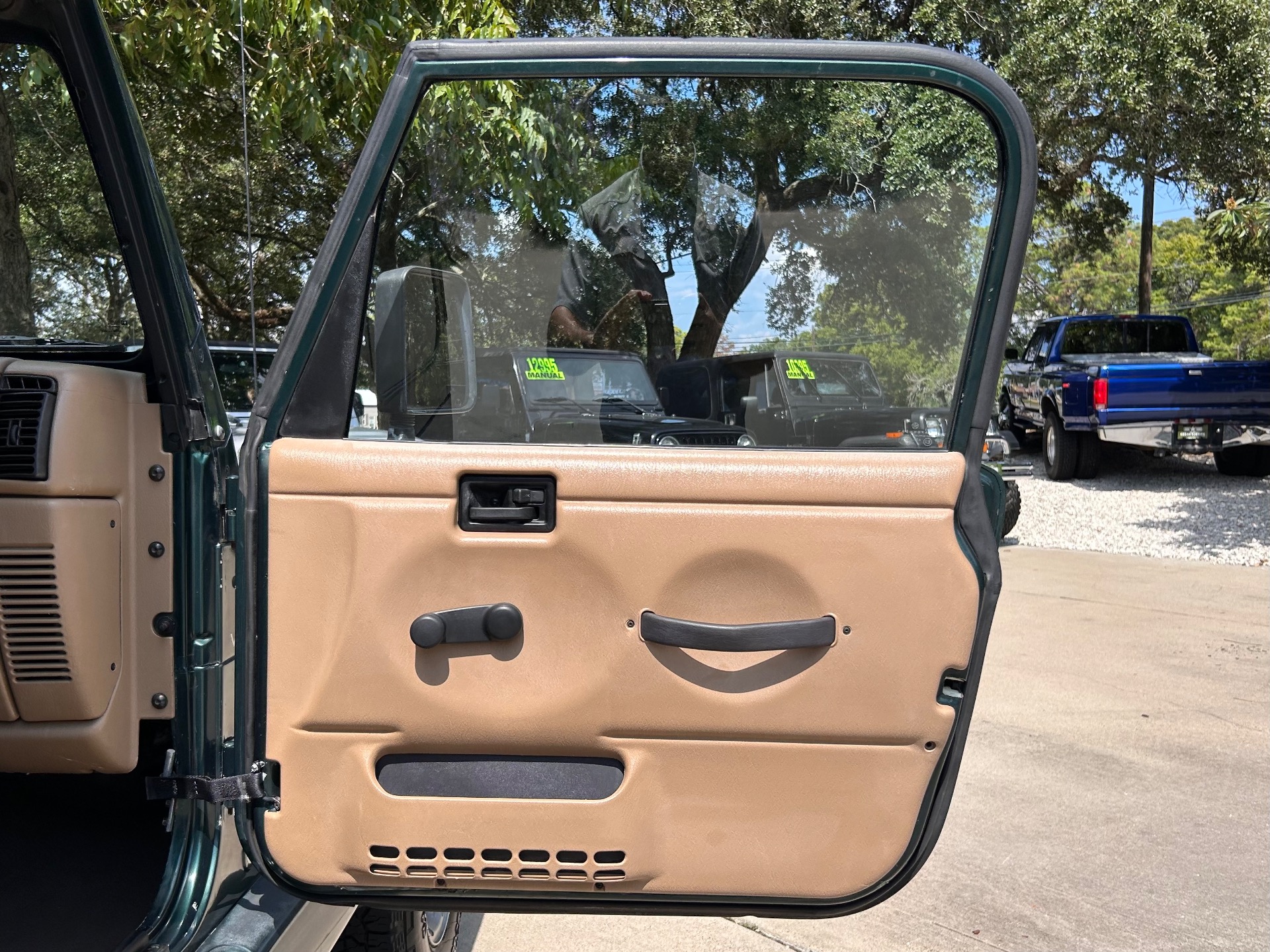 Used-1999-Jeep-Wrangler-Sahara