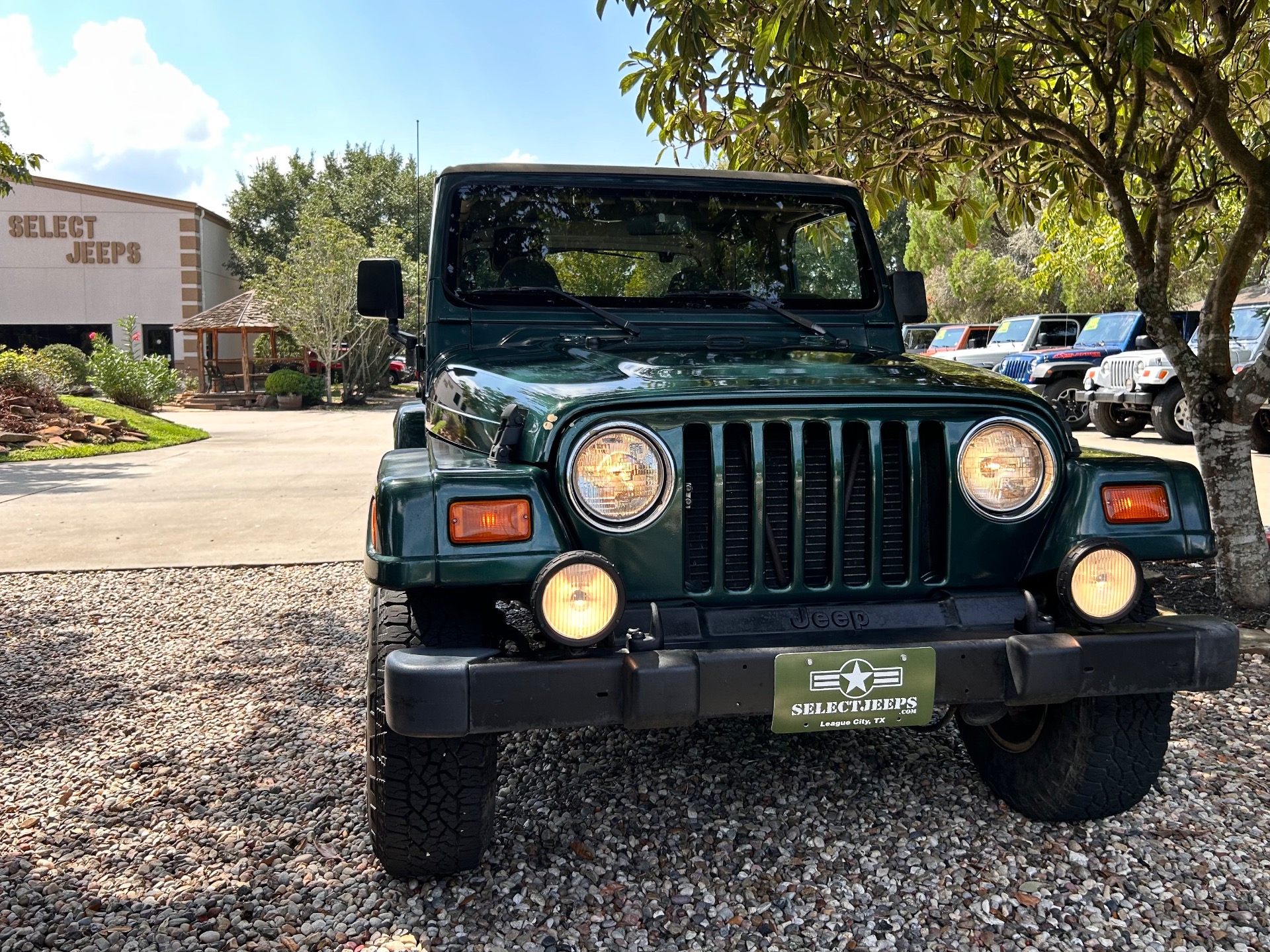 Used-1999-Jeep-Wrangler-Sahara