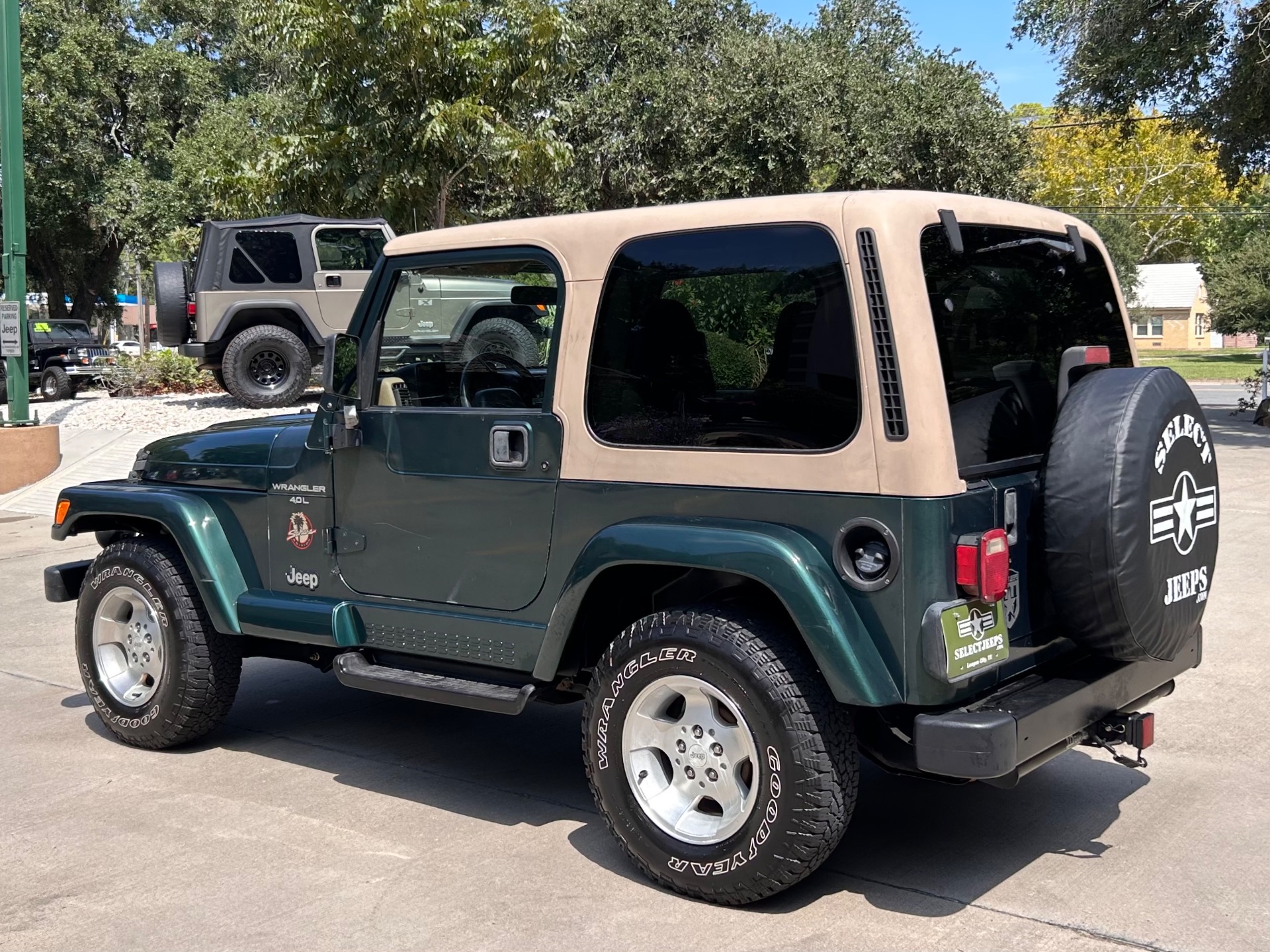 Used-1999-Jeep-Wrangler-Sahara