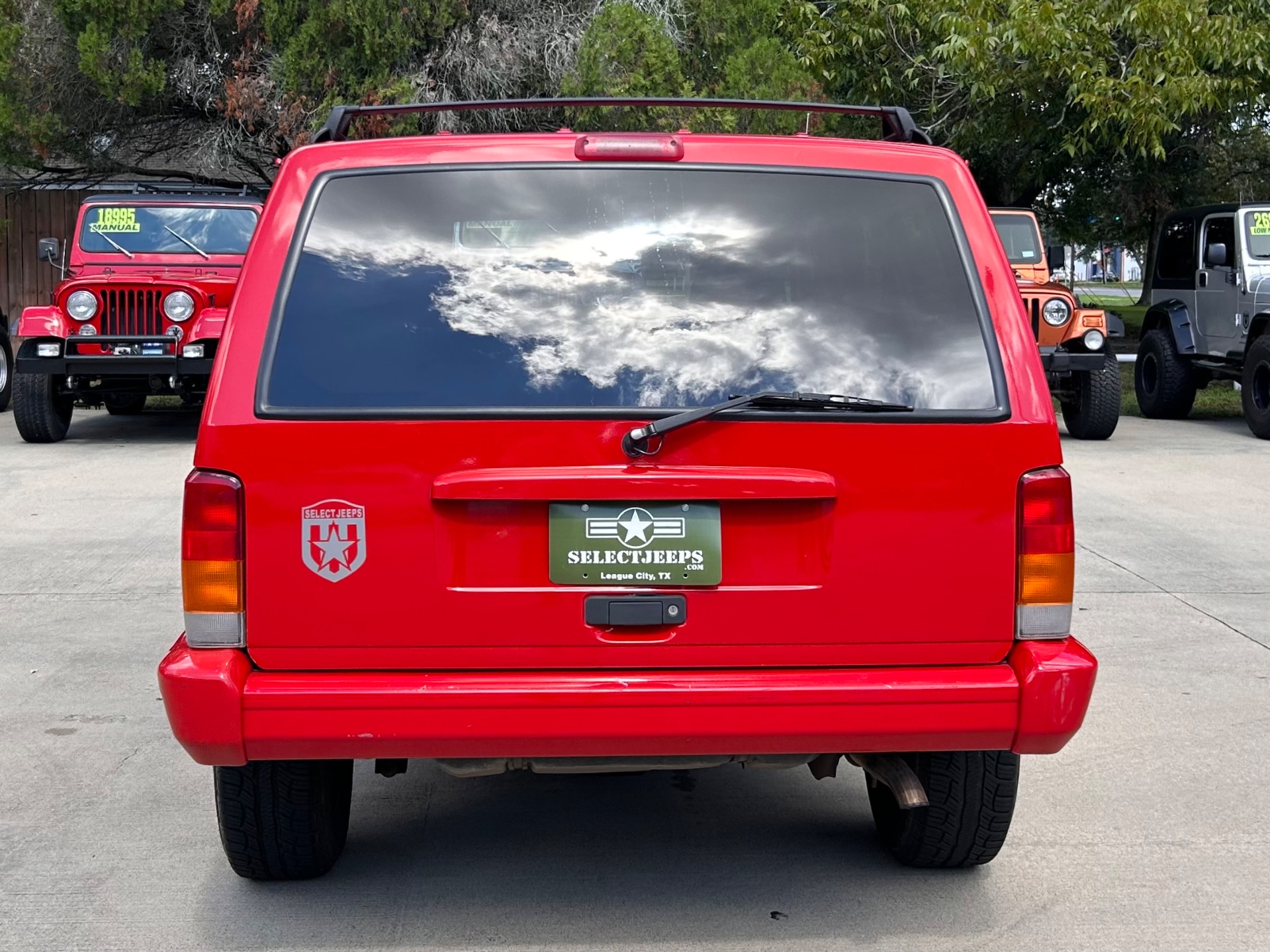 Used-2001-Jeep-Cherokee-Classic