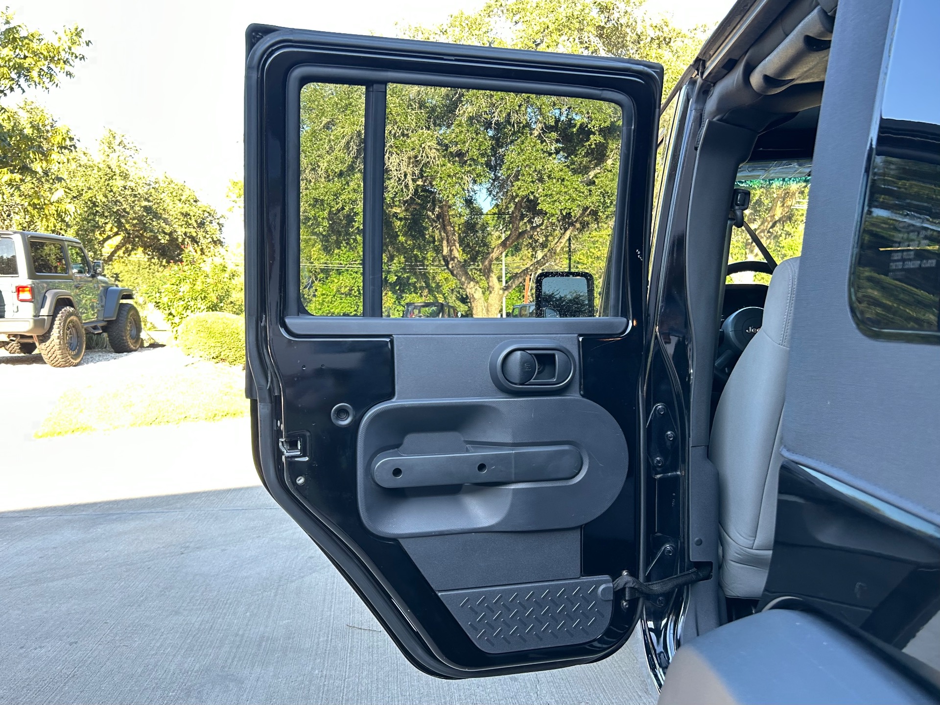 Used-2008-Jeep-Wrangler-Unlimited-X