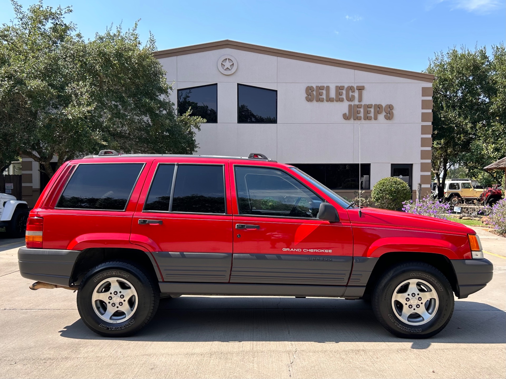 Used-1996-Jeep-Grand-Cherokee-Laredo