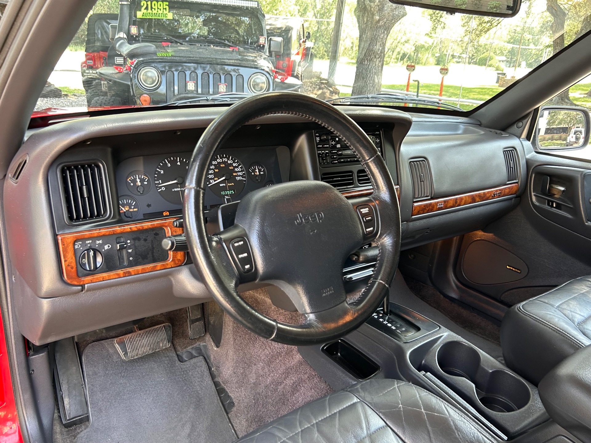 Used-1996-Jeep-Grand-Cherokee-Laredo