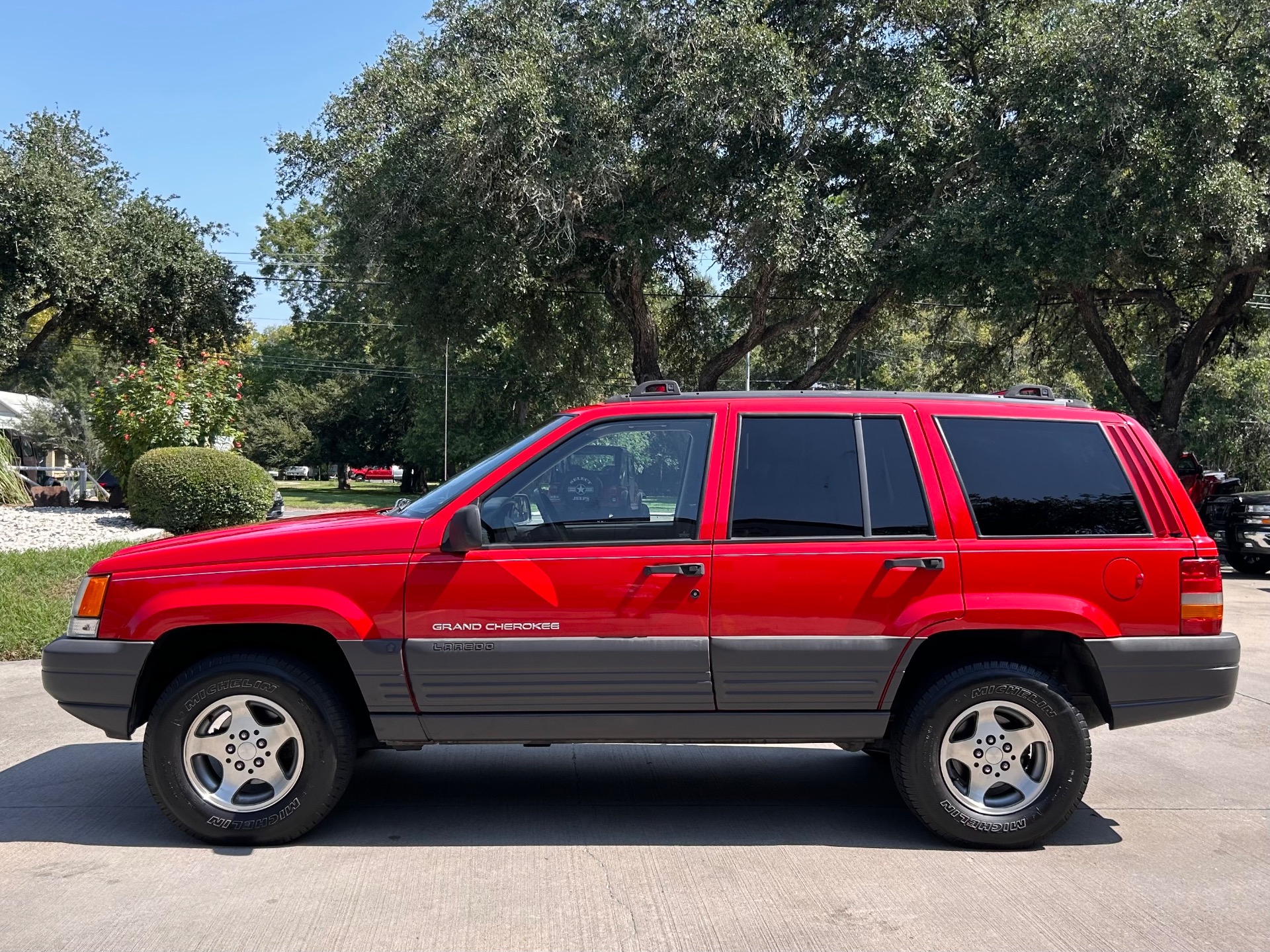 Used-1996-Jeep-Grand-Cherokee-Laredo