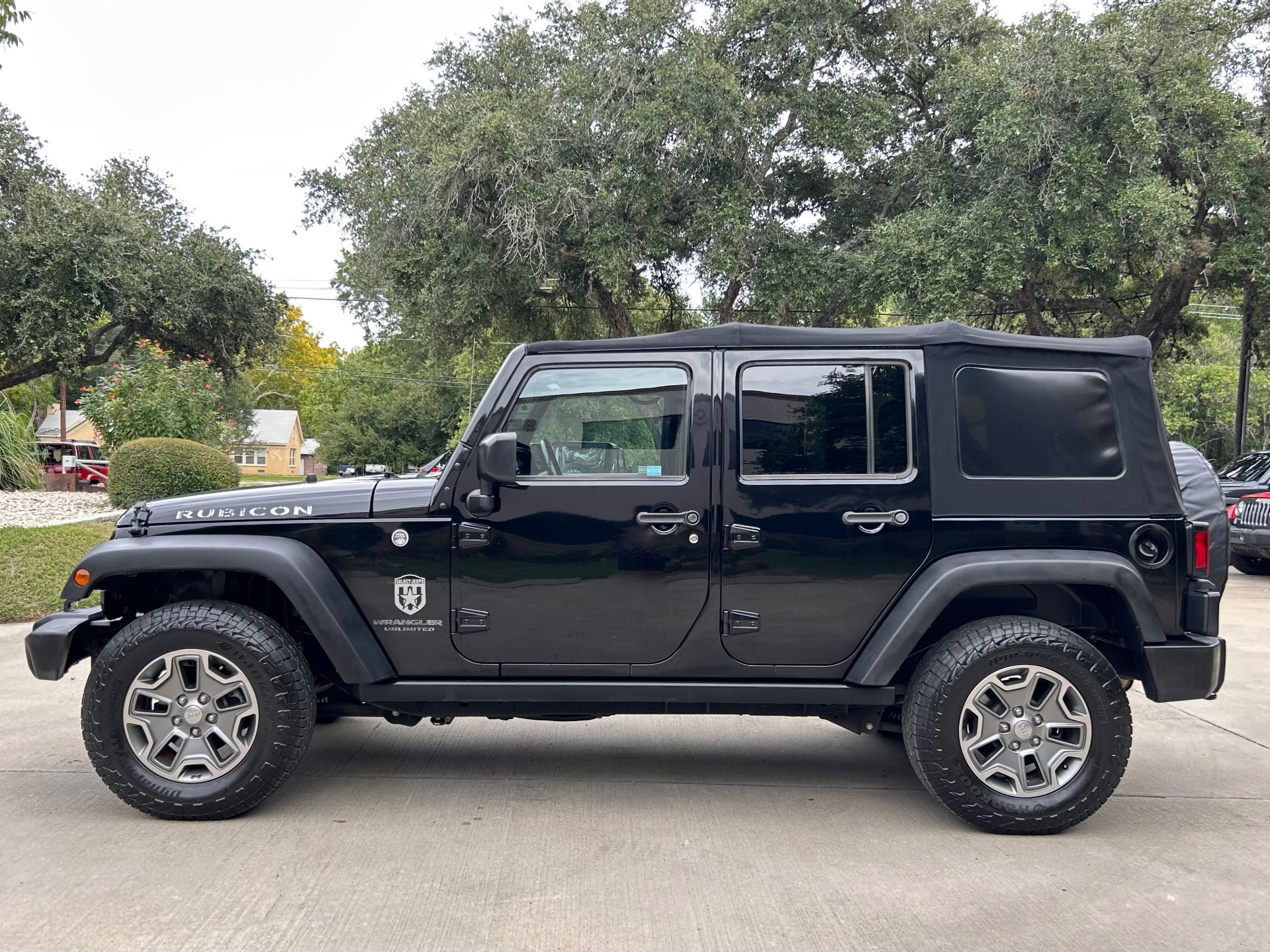 Used-2016-Jeep-Wrangler-Unlimited-Rubicon