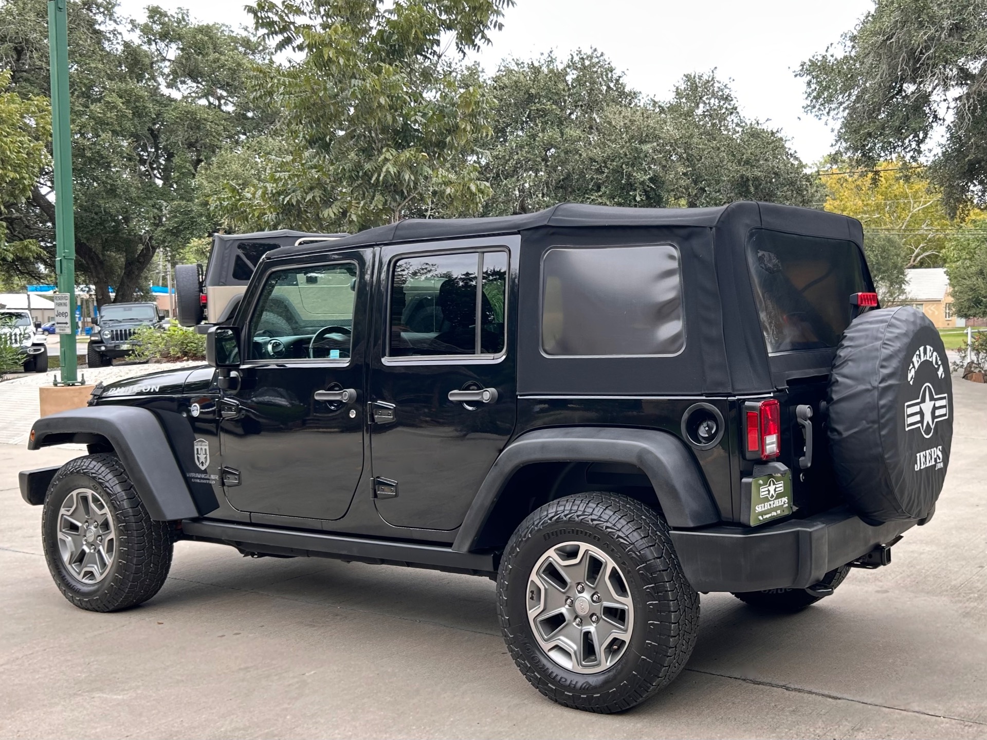 Used-2016-Jeep-Wrangler-Unlimited-Rubicon