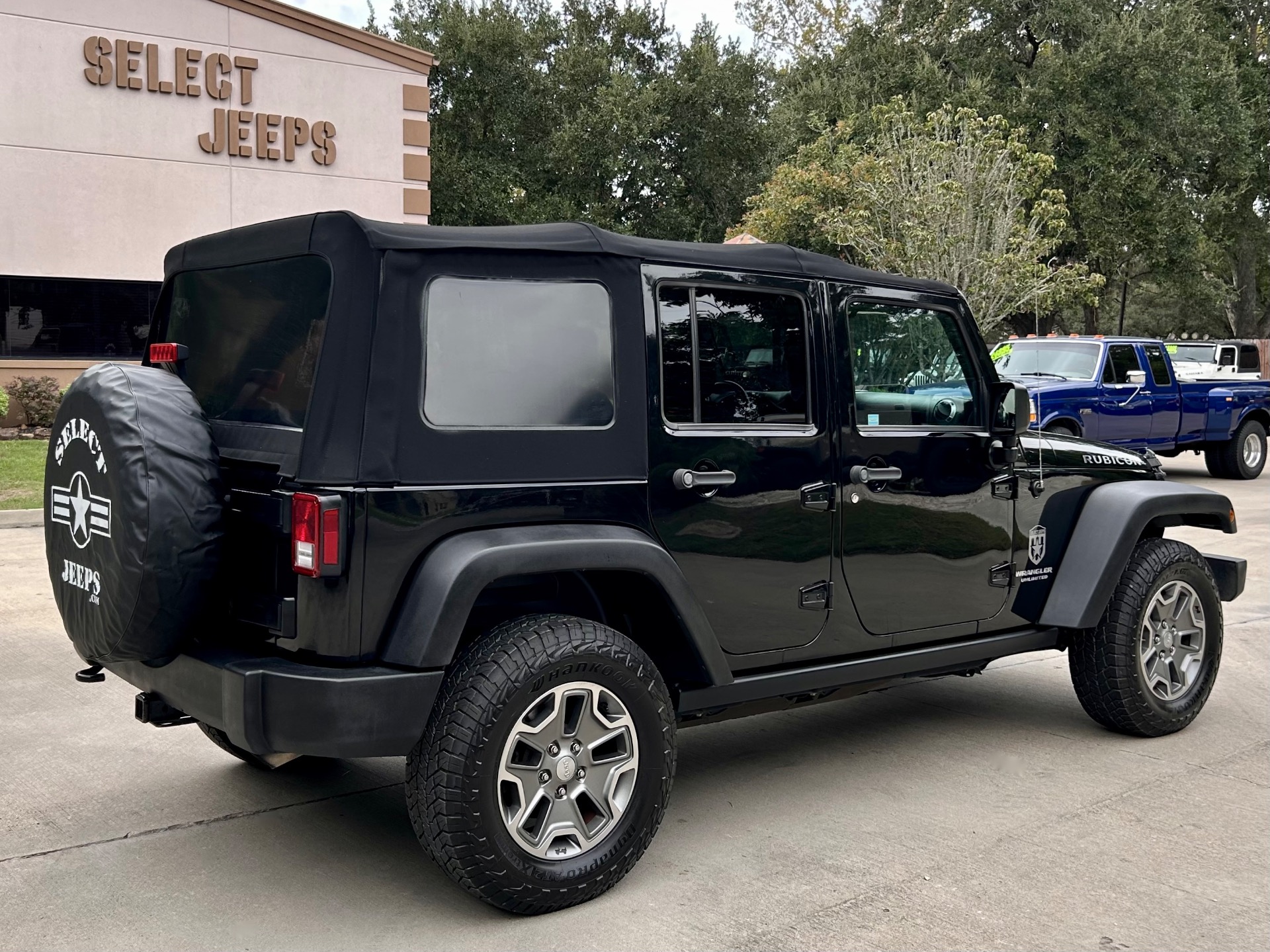 Used-2016-Jeep-Wrangler-Unlimited-Rubicon