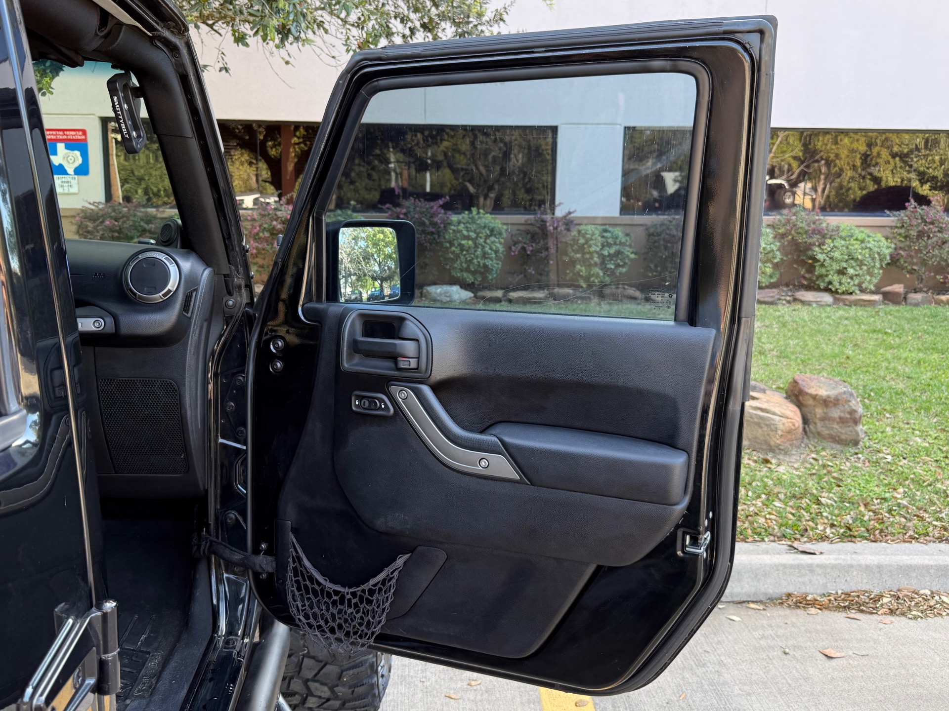 Used-2013-Jeep-Wrangler-Unlimited-Sahara
