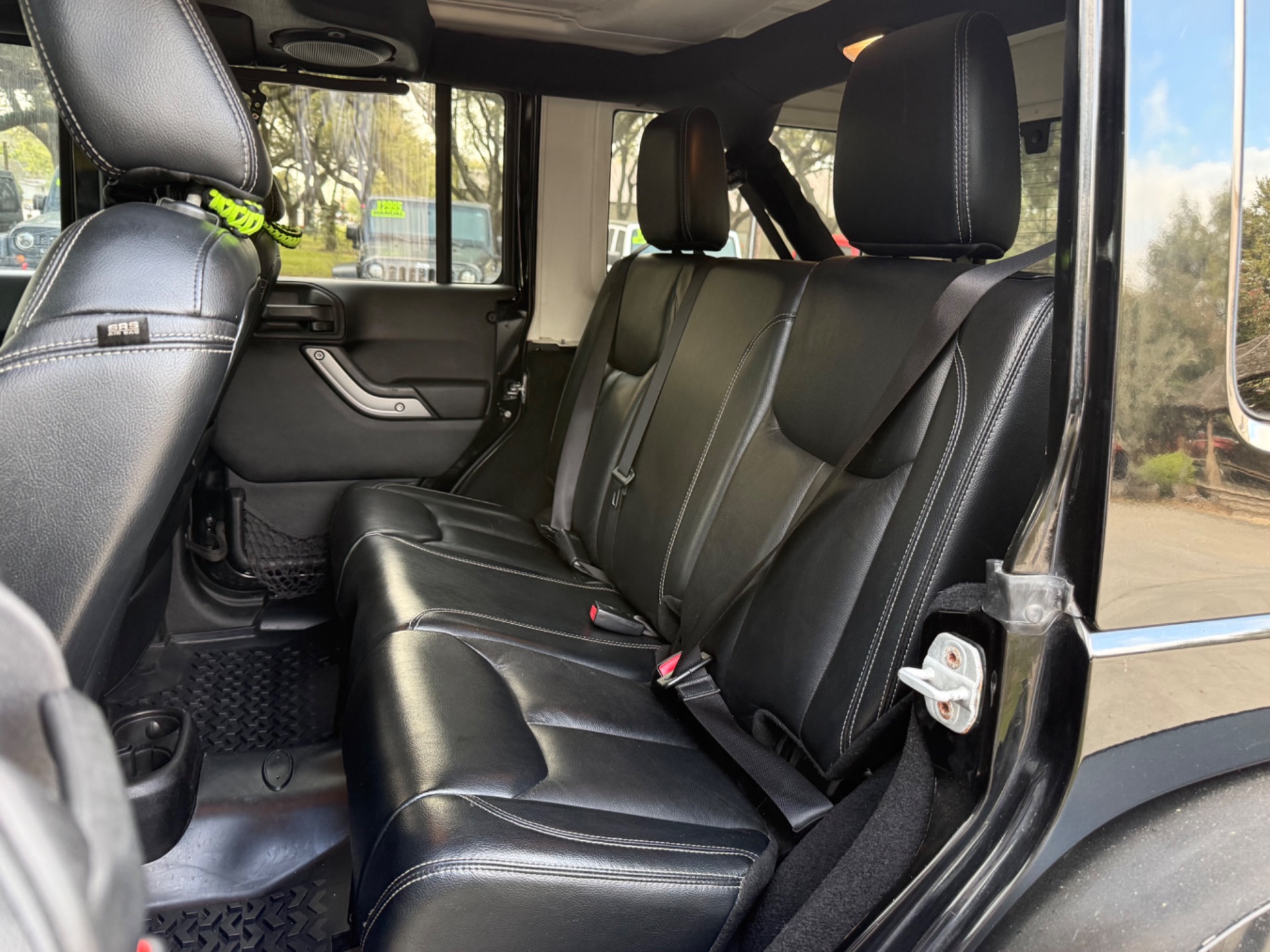 Used-2013-Jeep-Wrangler-Unlimited-Sahara