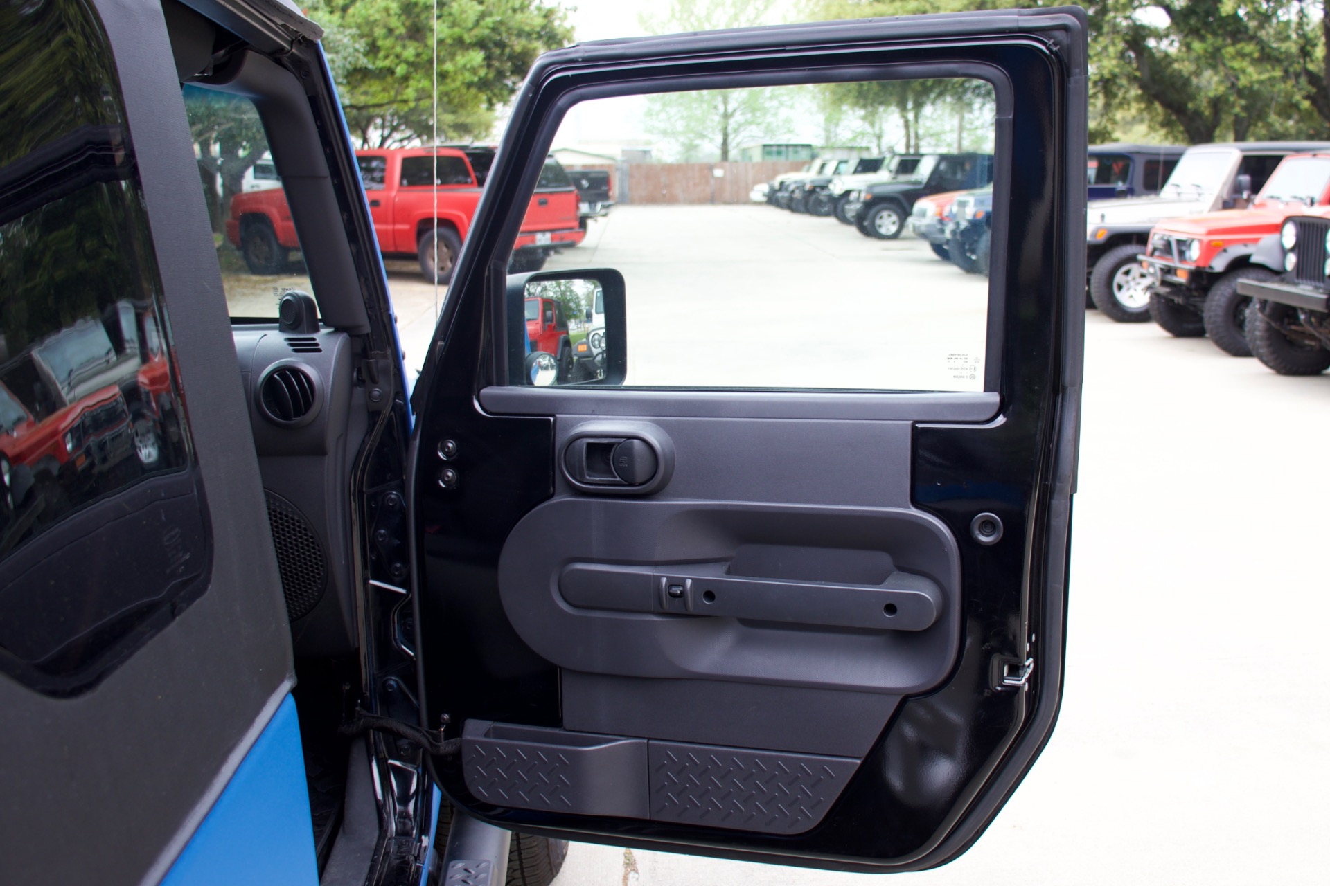 Used-2009-Jeep-Wrangler-X