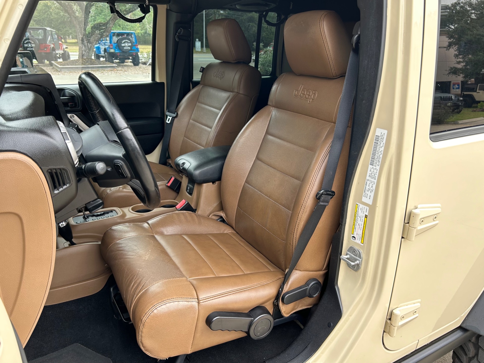 Used-2011-Jeep-Wrangler-Unlimited-Rubicon