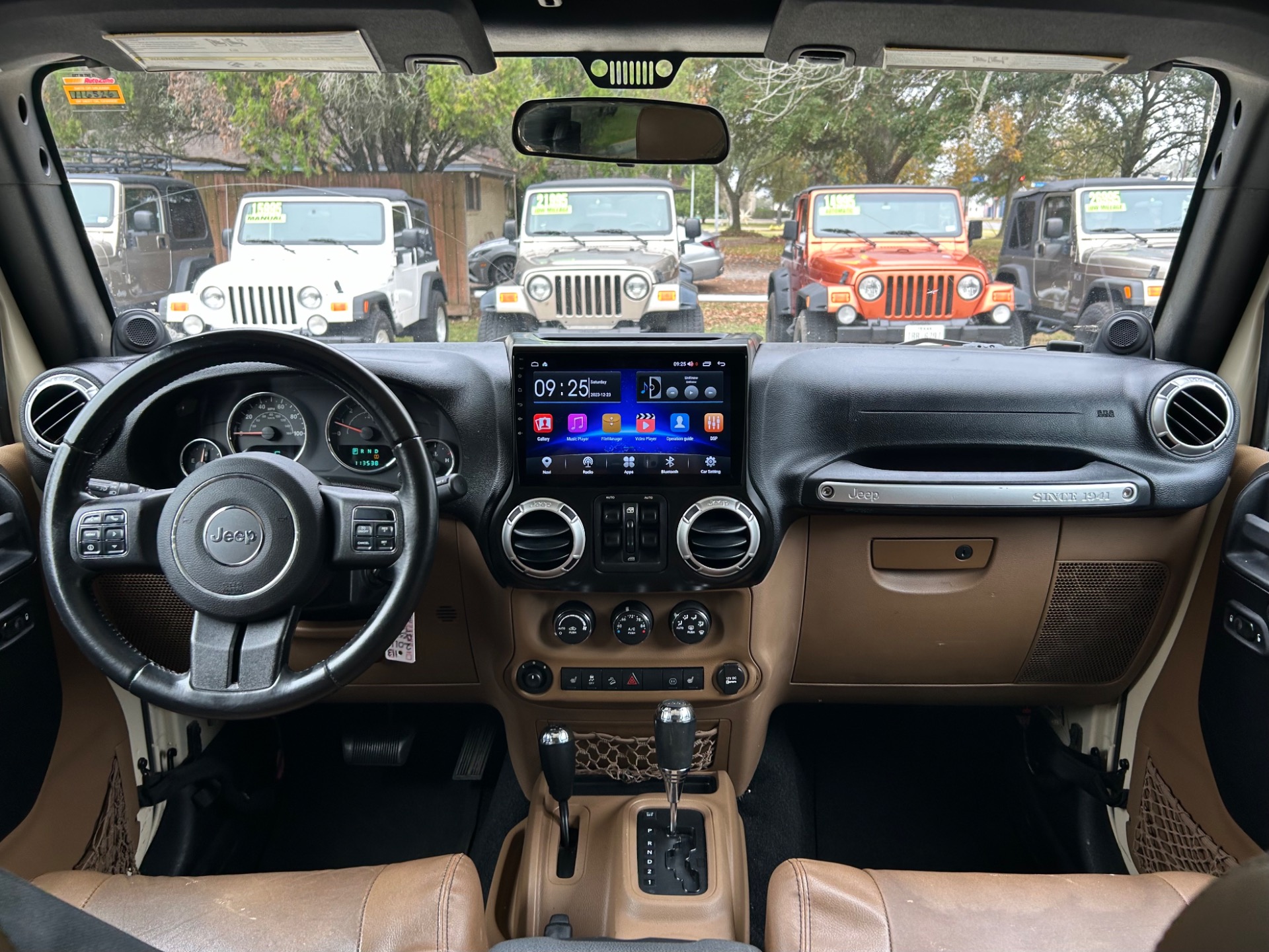 Used-2011-Jeep-Wrangler-Unlimited-Rubicon