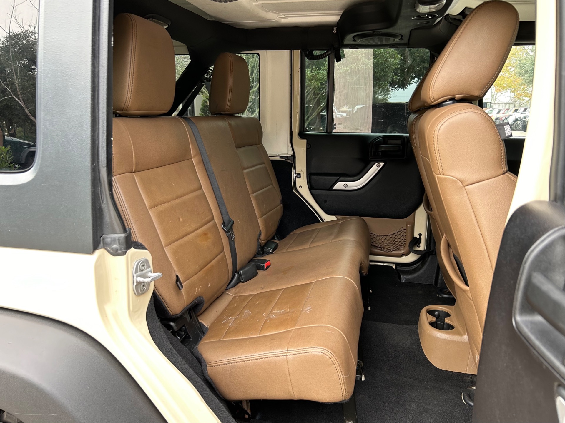 Used-2011-Jeep-Wrangler-Unlimited-Rubicon
