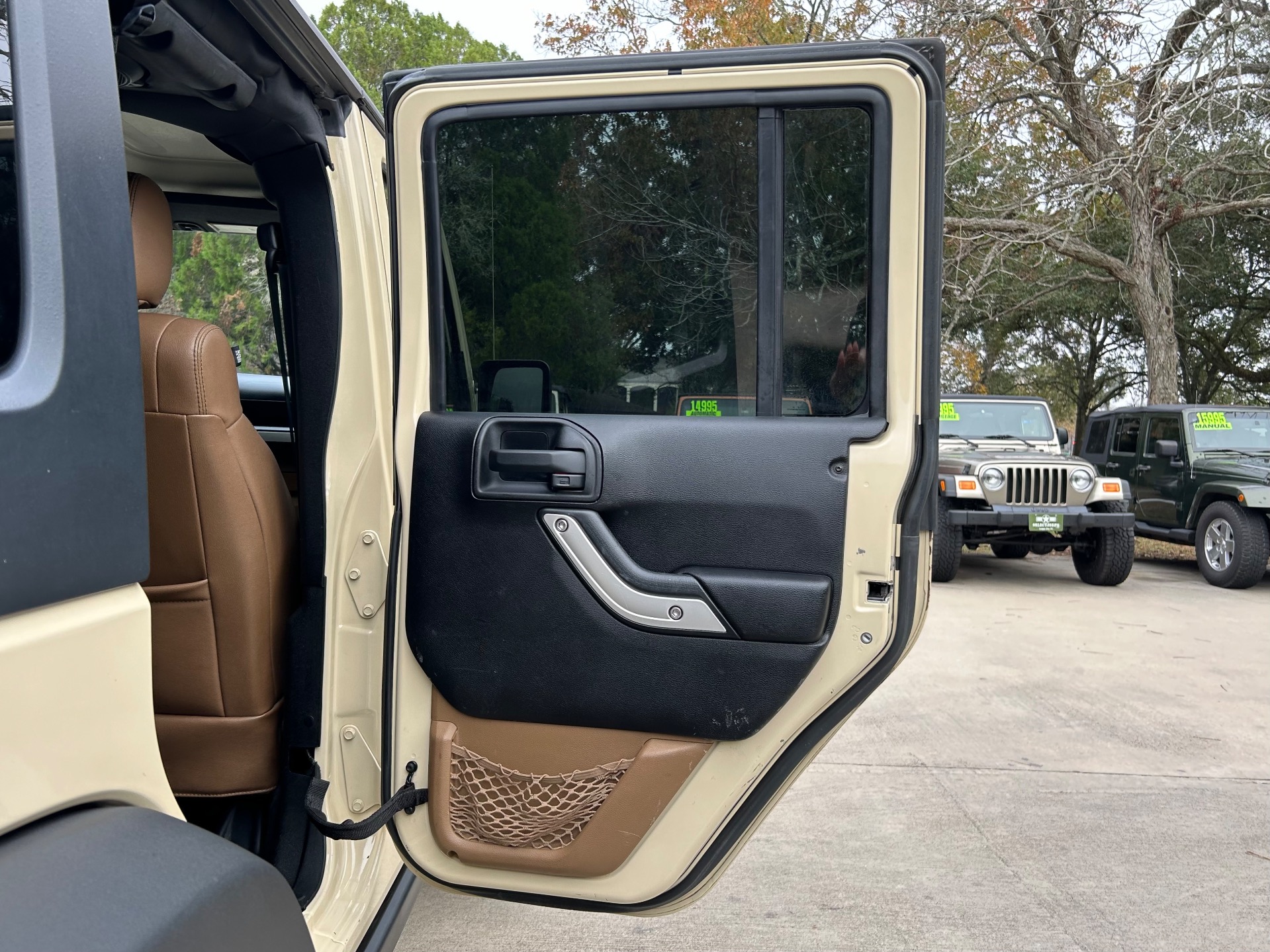 Used-2011-Jeep-Wrangler-Unlimited-Rubicon