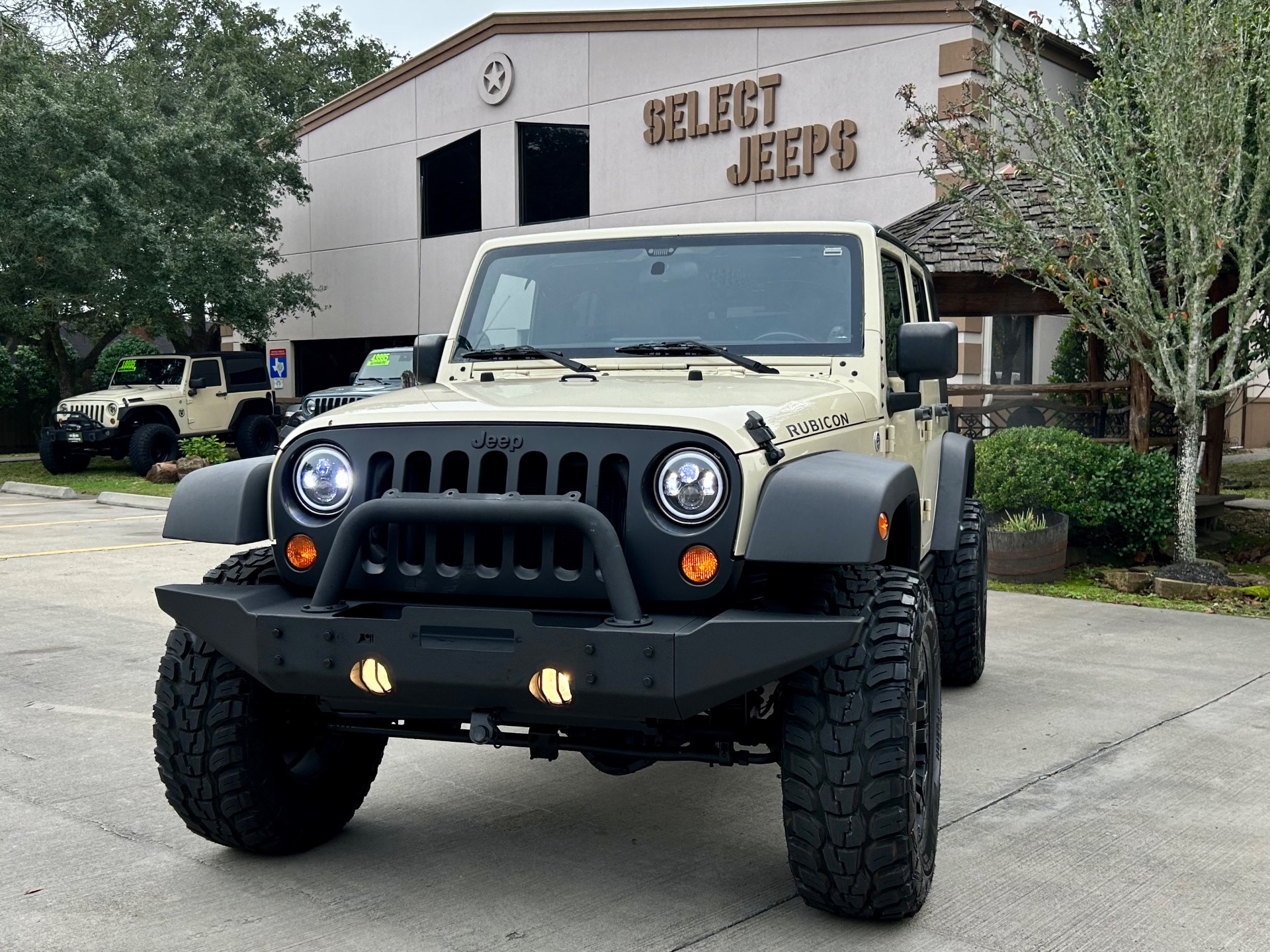 Used-2011-Jeep-Wrangler-Unlimited-Rubicon