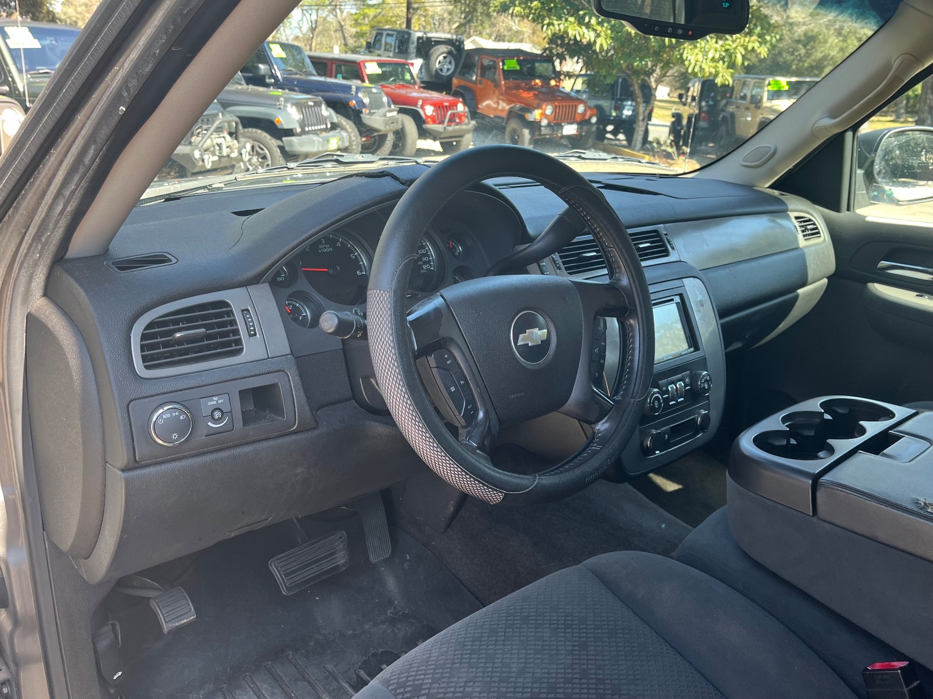 Used-2008-Chevrolet-Avalanche-LS