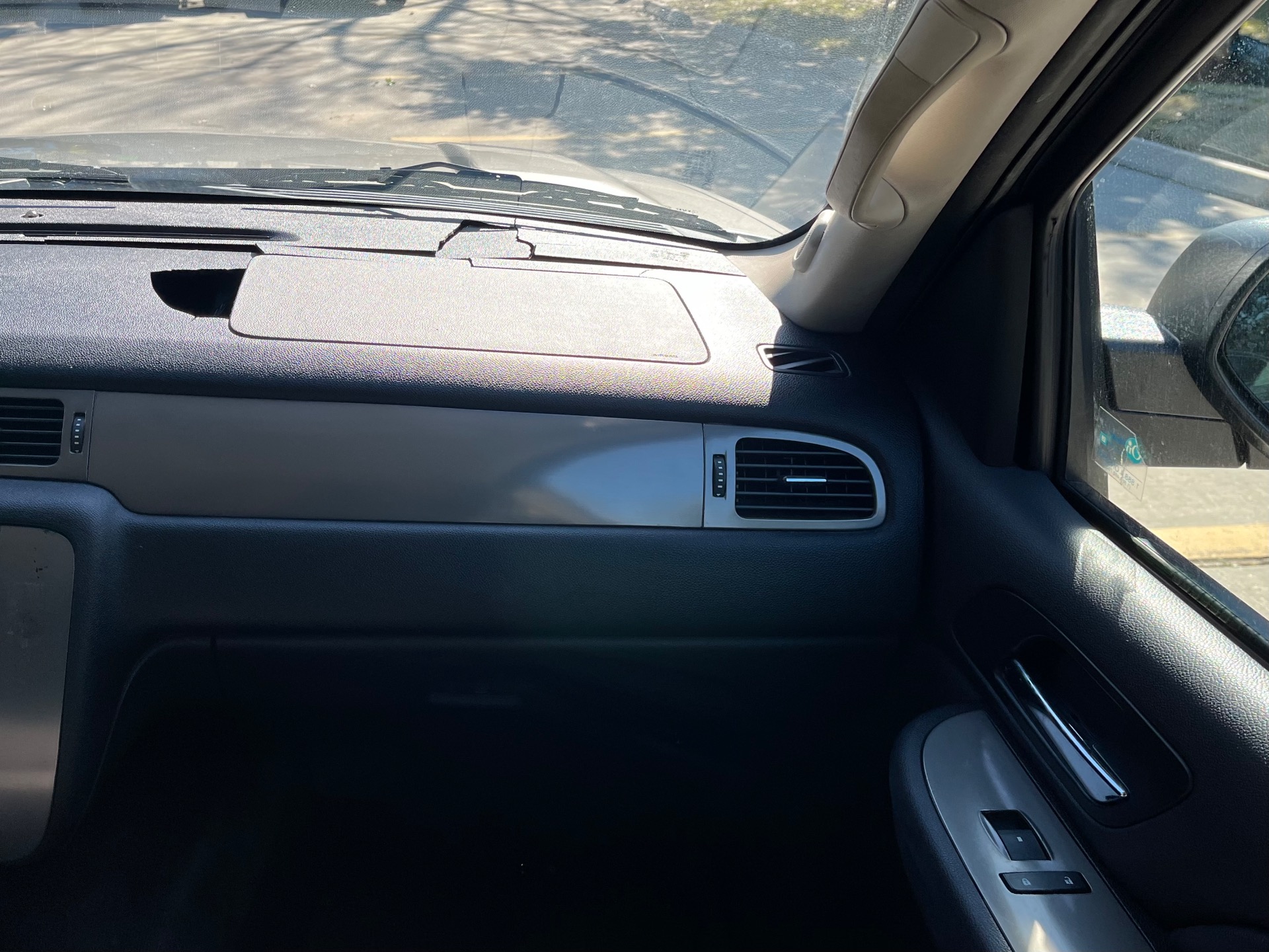 Used-2008-Chevrolet-Avalanche-LS