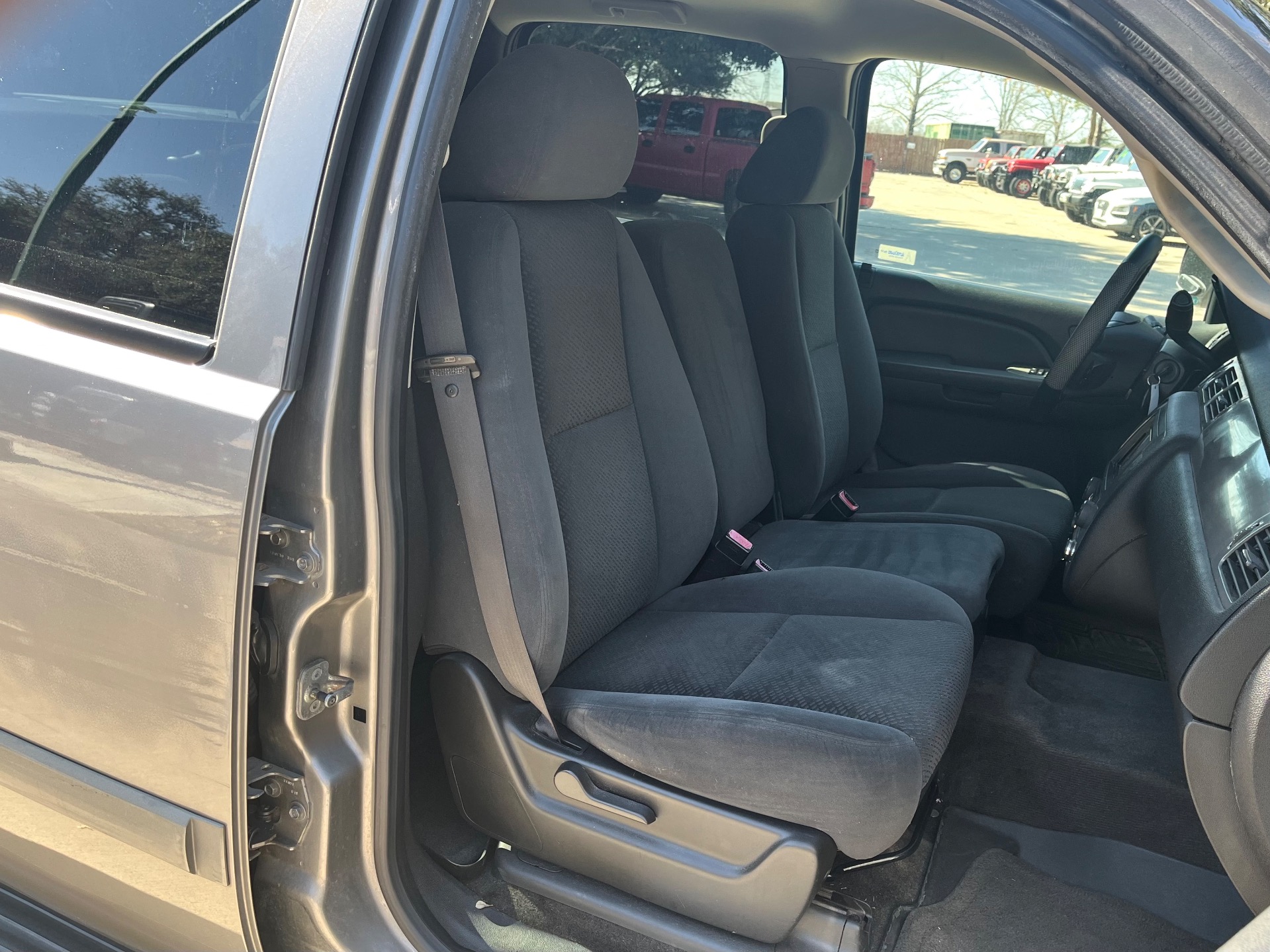 Used-2008-Chevrolet-Avalanche-LS