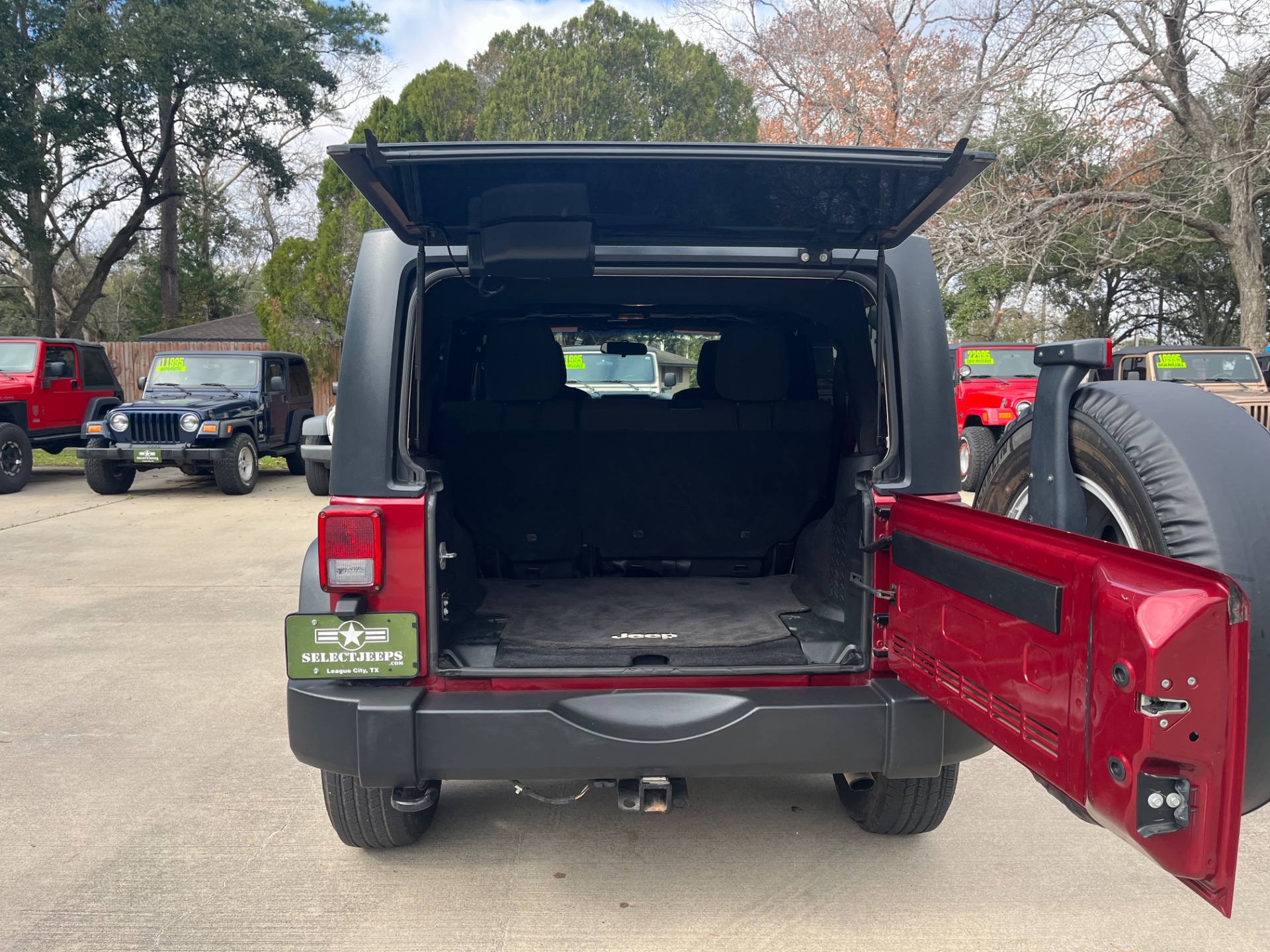 Used-2011-Jeep-Wrangler-Unlimited-Sport