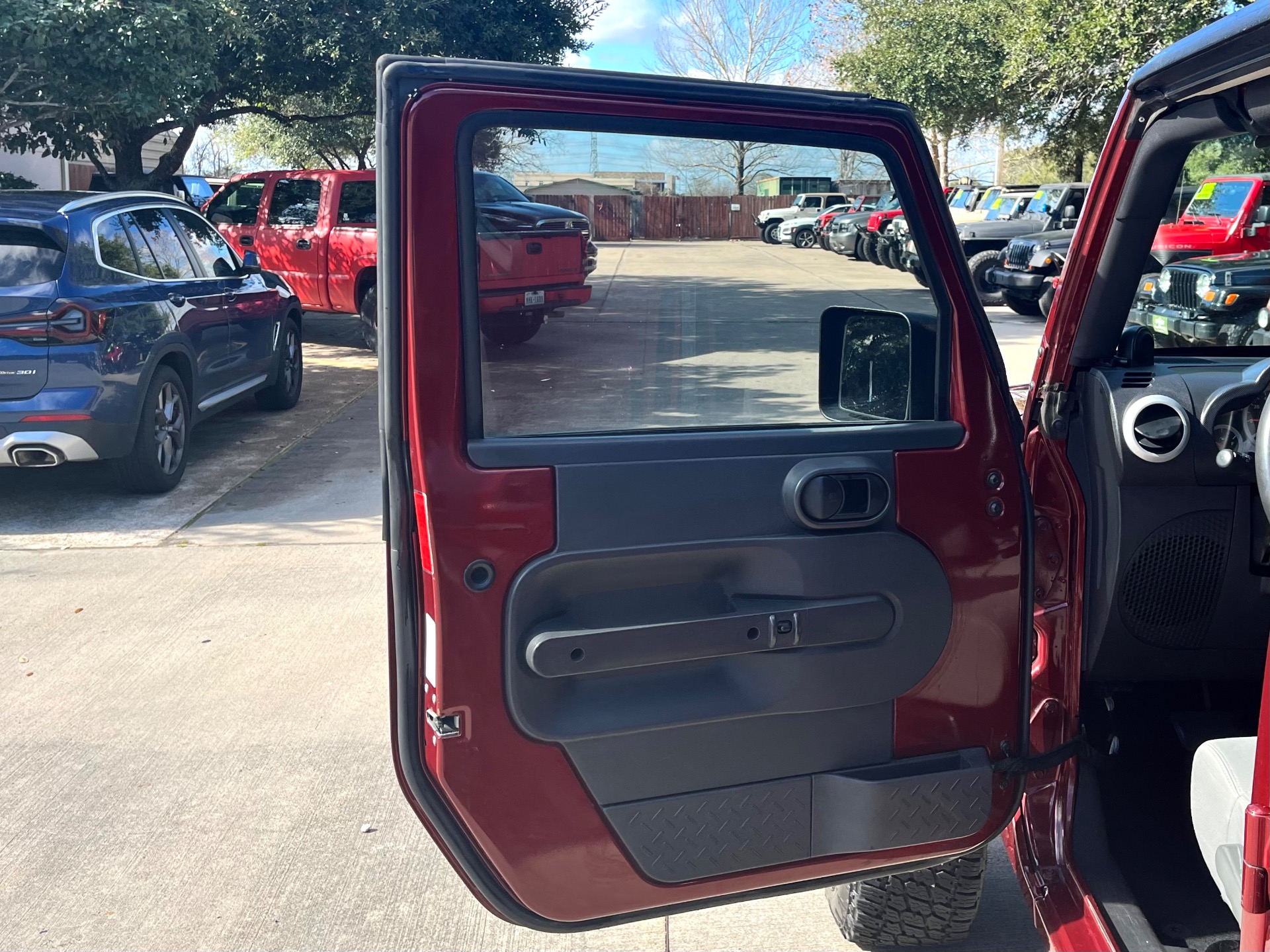 Used-2010-Jeep-Wrangler-Unlimited-Sahara